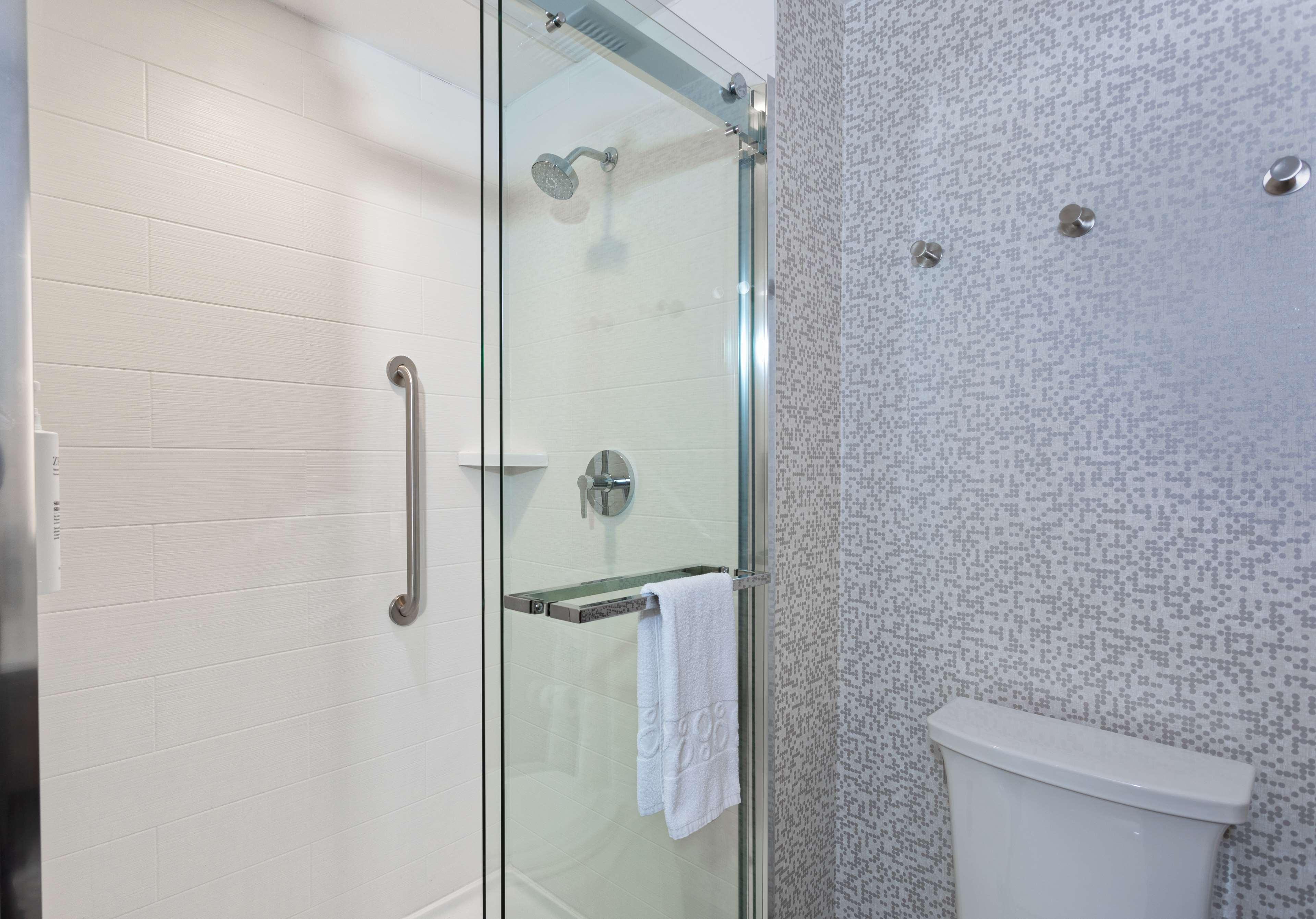 Studio King Size Bed