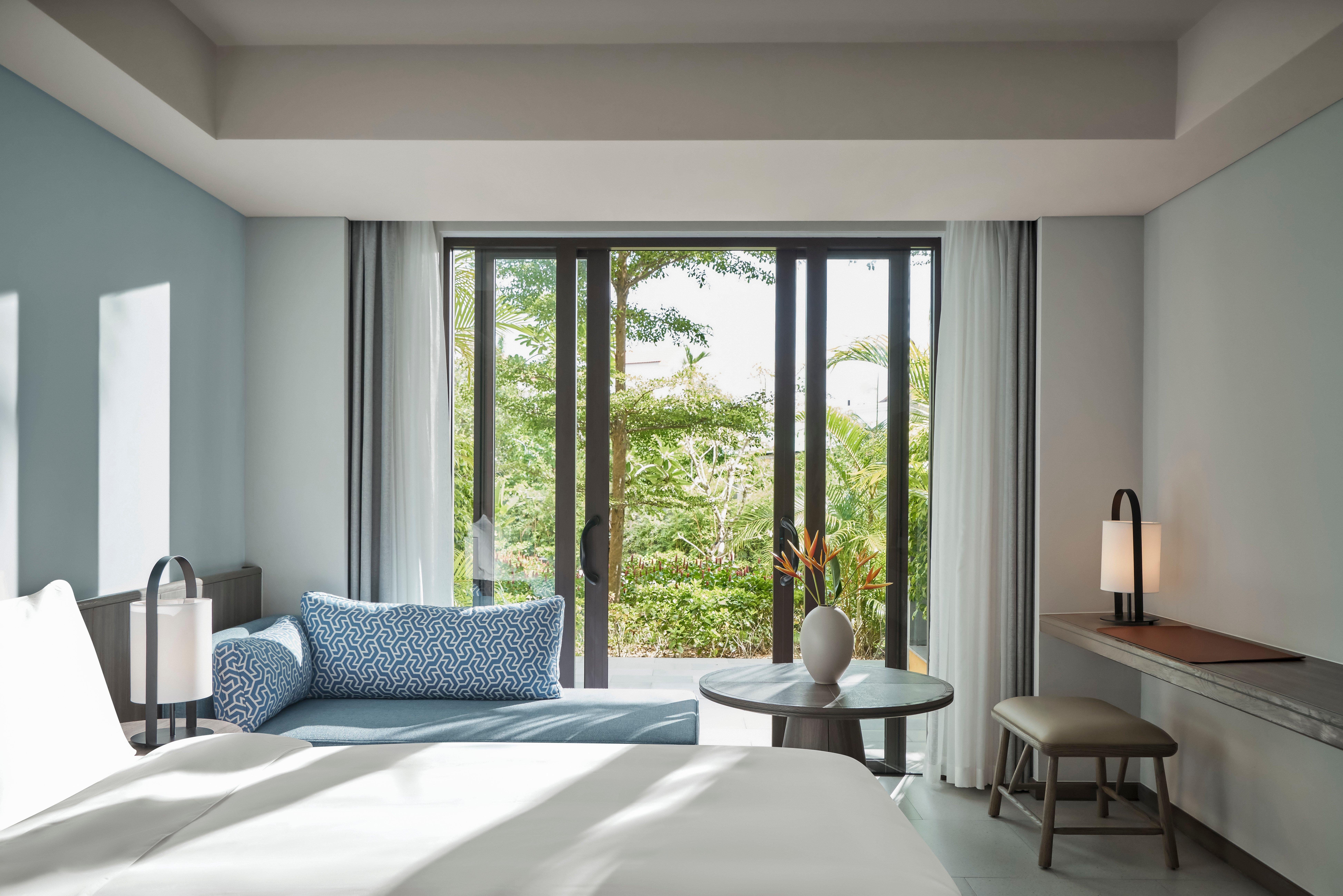 Double Deluxe King Bed