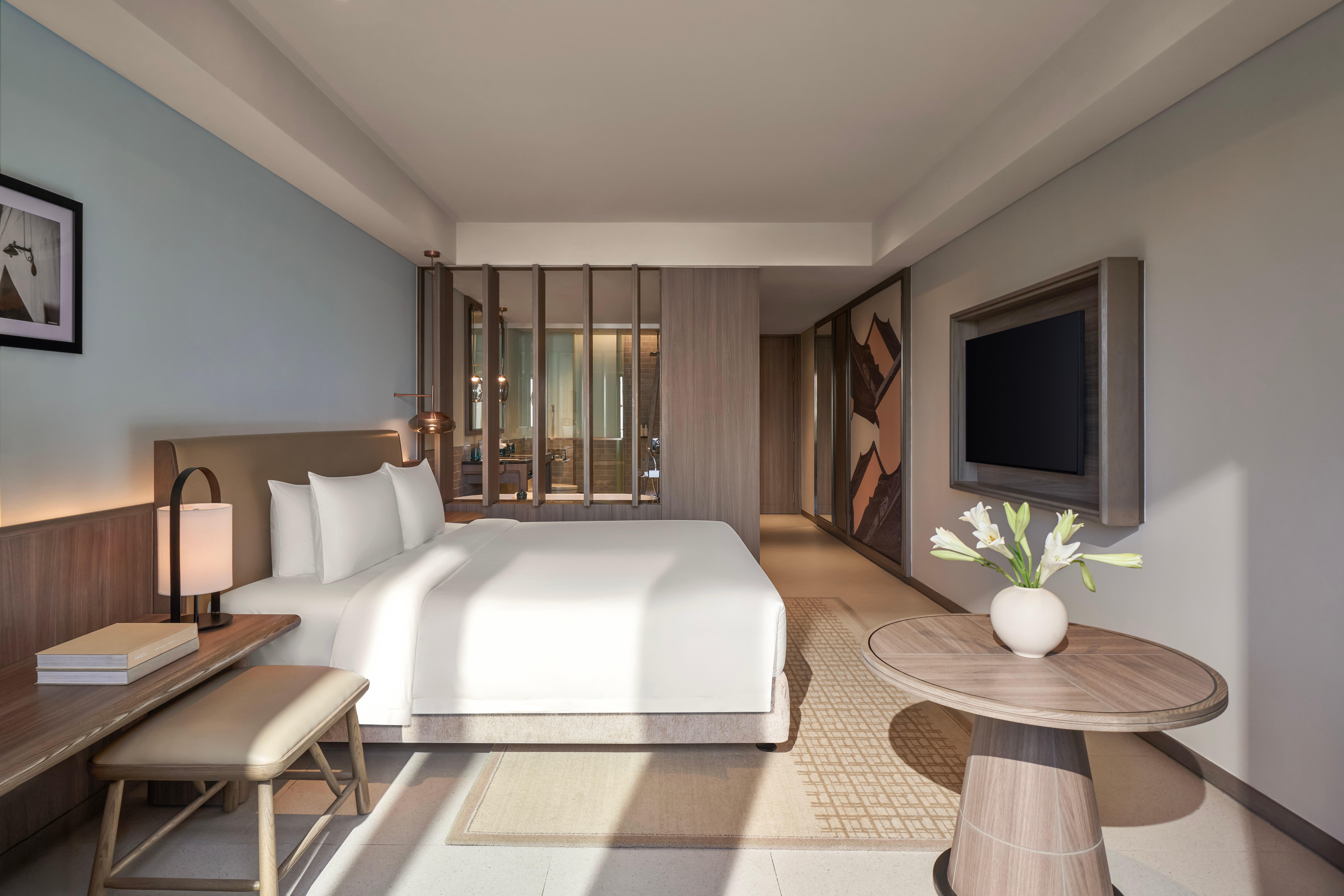 Double Deluxe King Bed