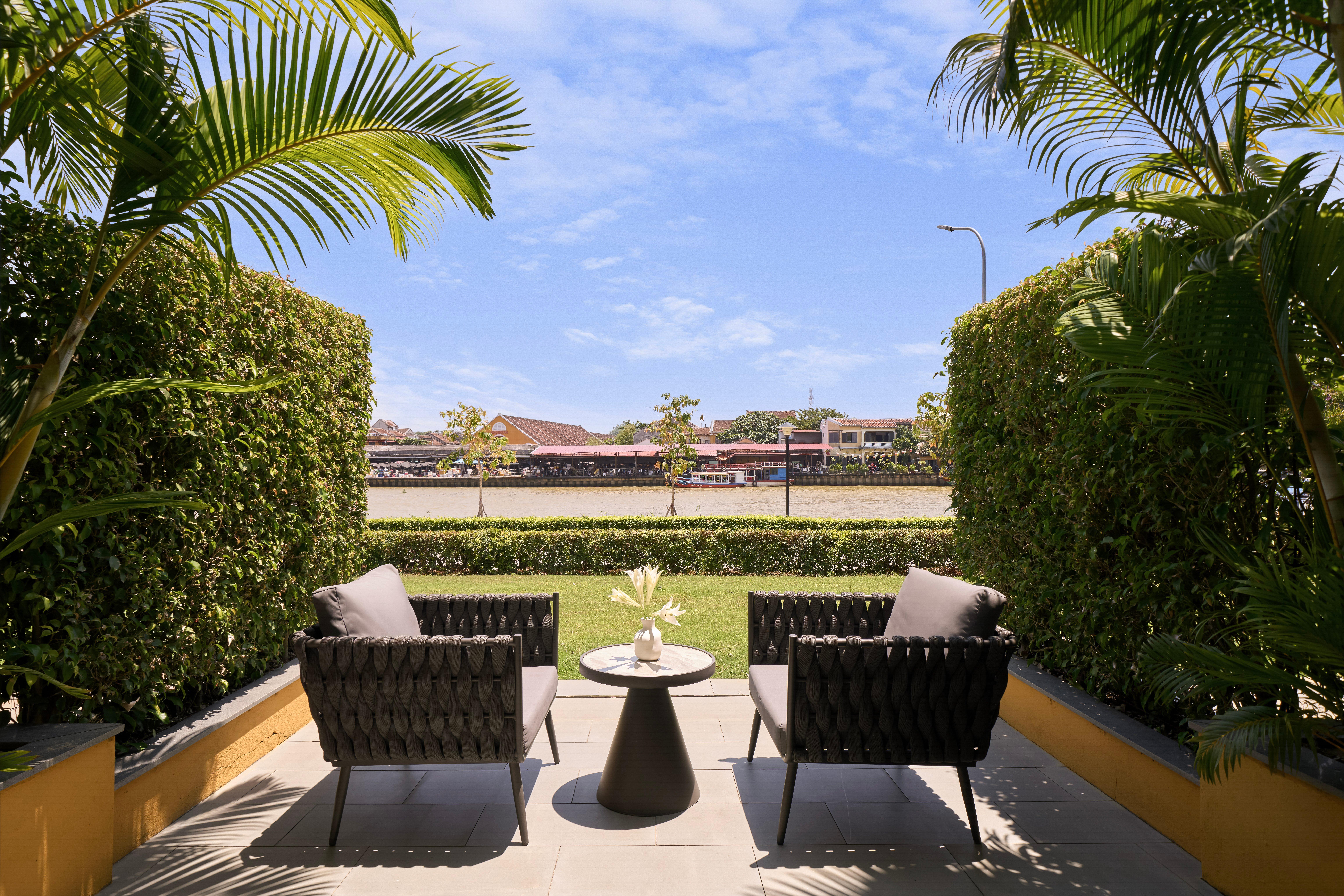 Twin Deluxe with Views