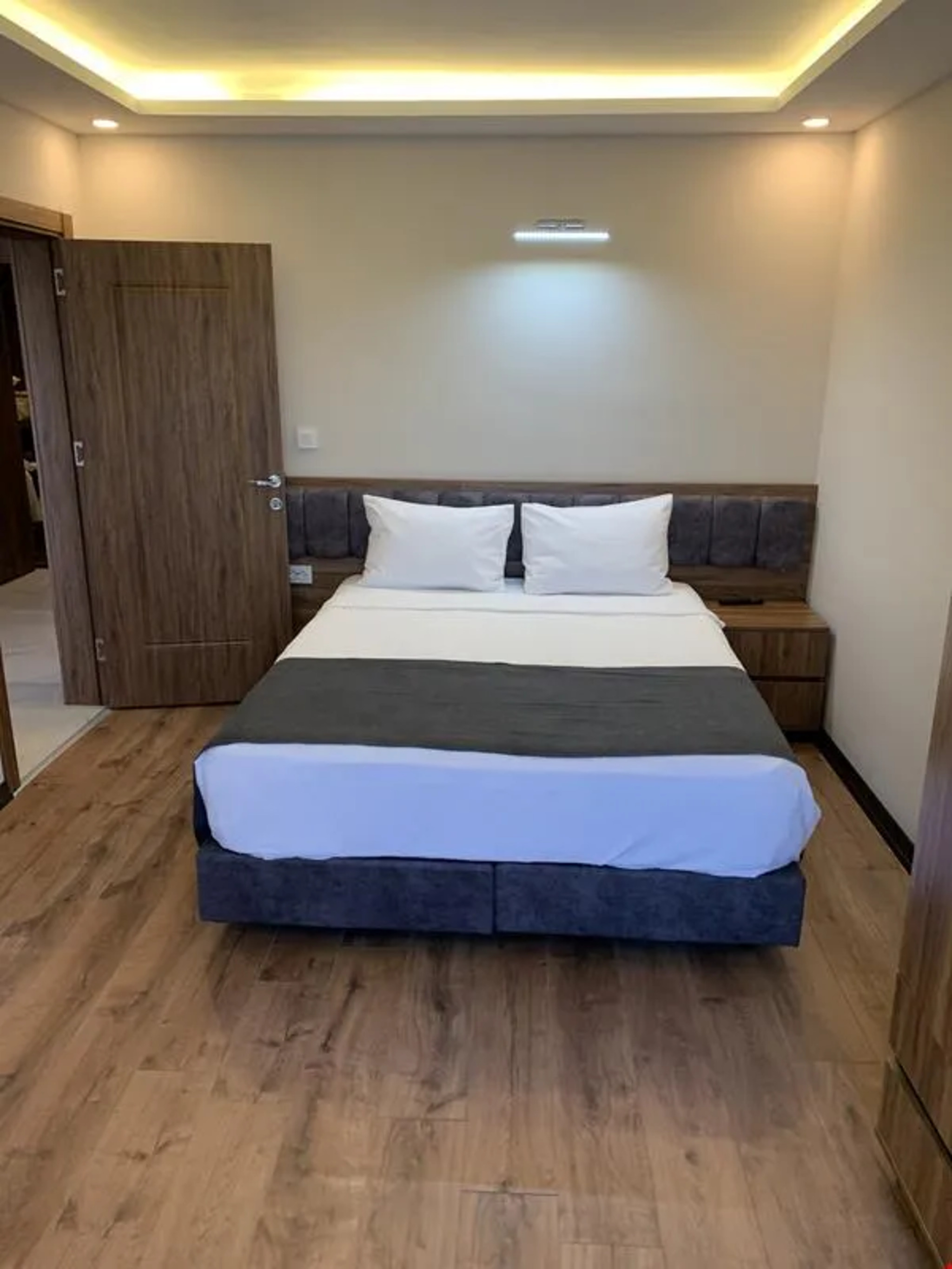 Apartment Two Bedrooms One Bathroom