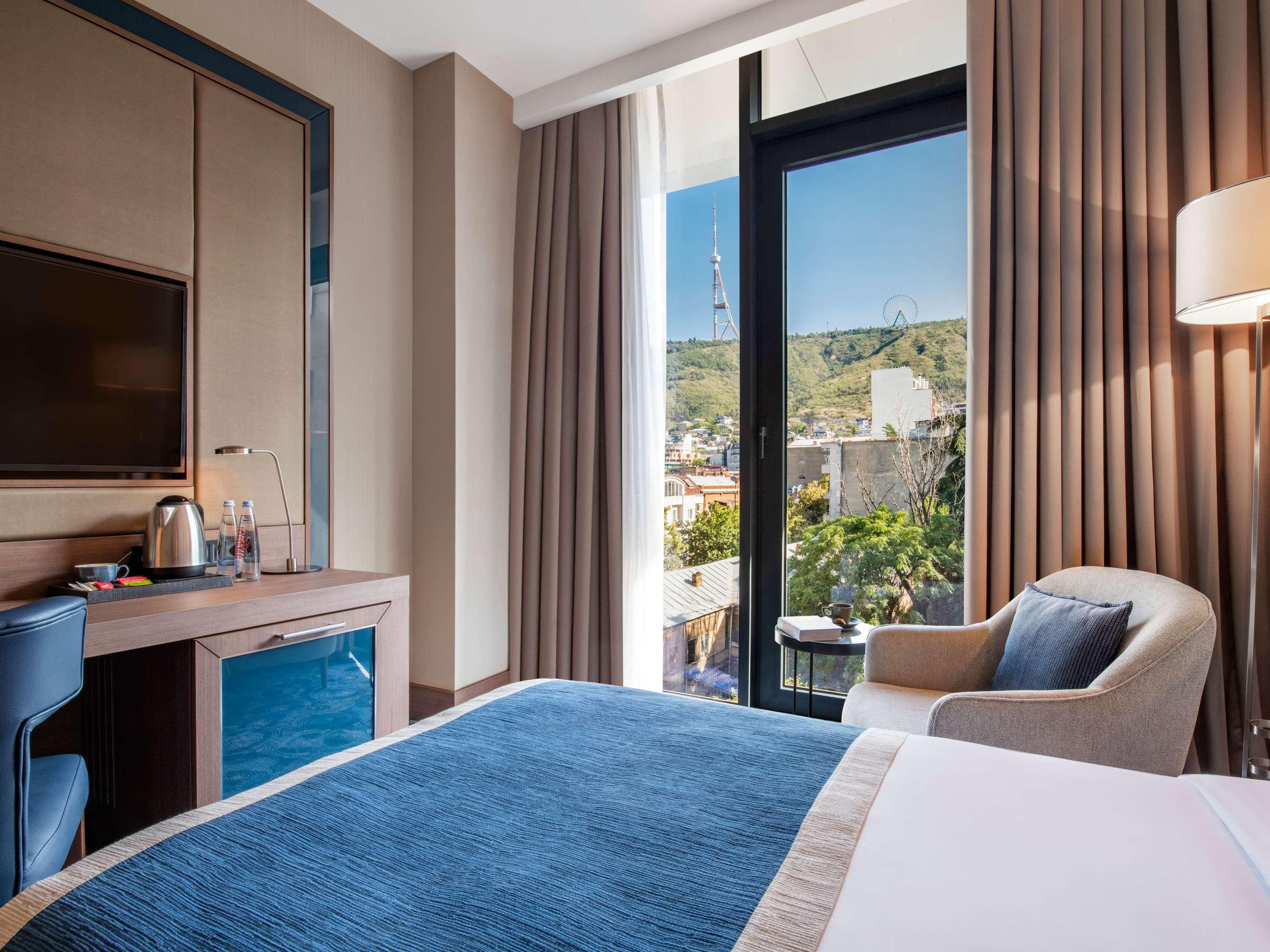 Double Classic Double Bed