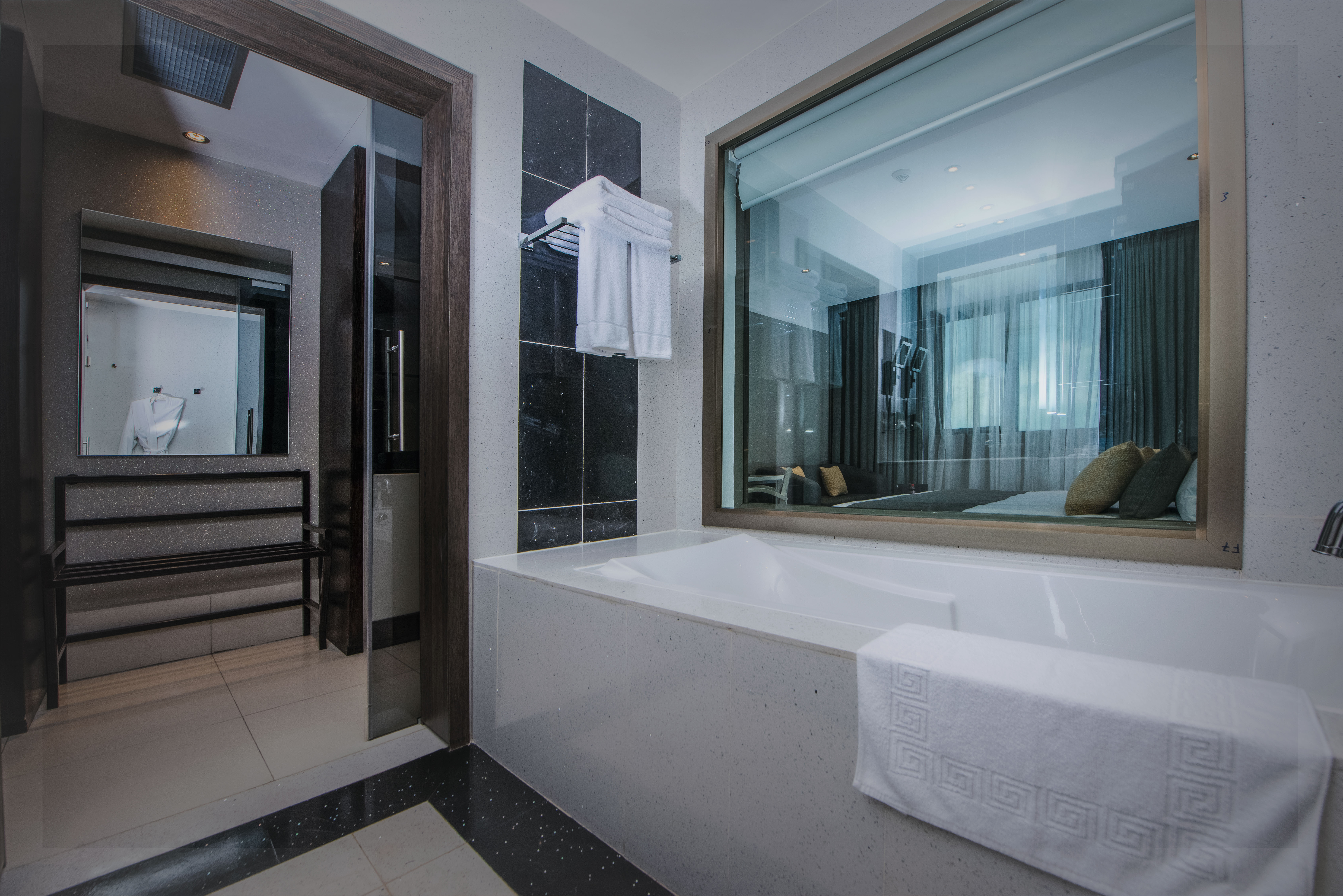 Double Deluxe Ocean View One Bedroom