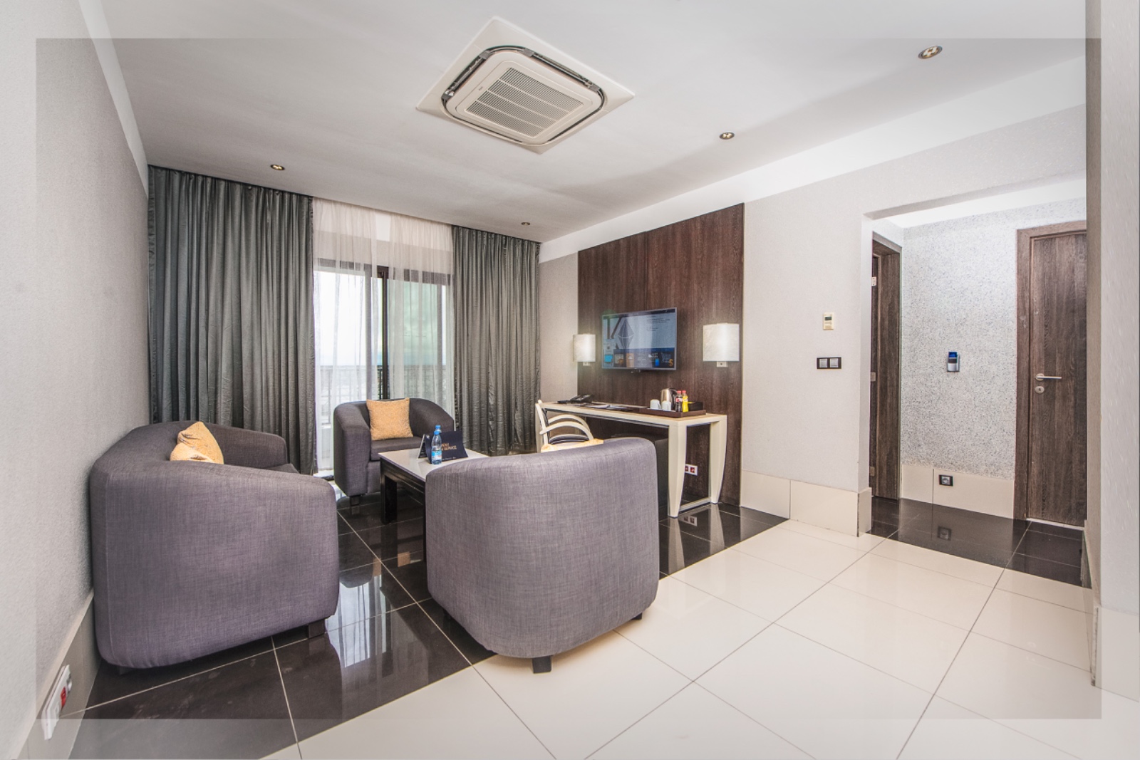 Junior Suite Ocean View One Bedroom