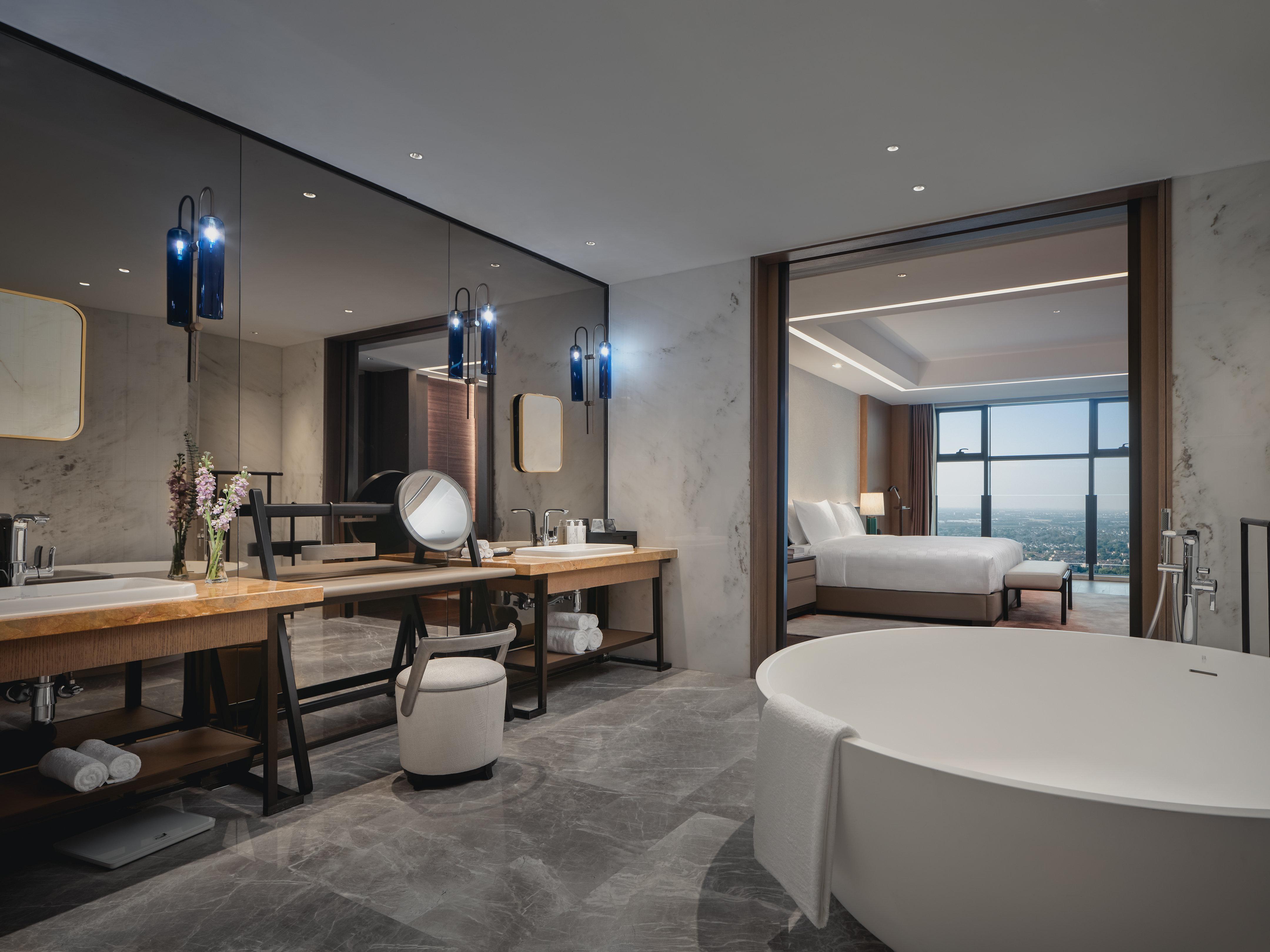 Suite with Kitchenette