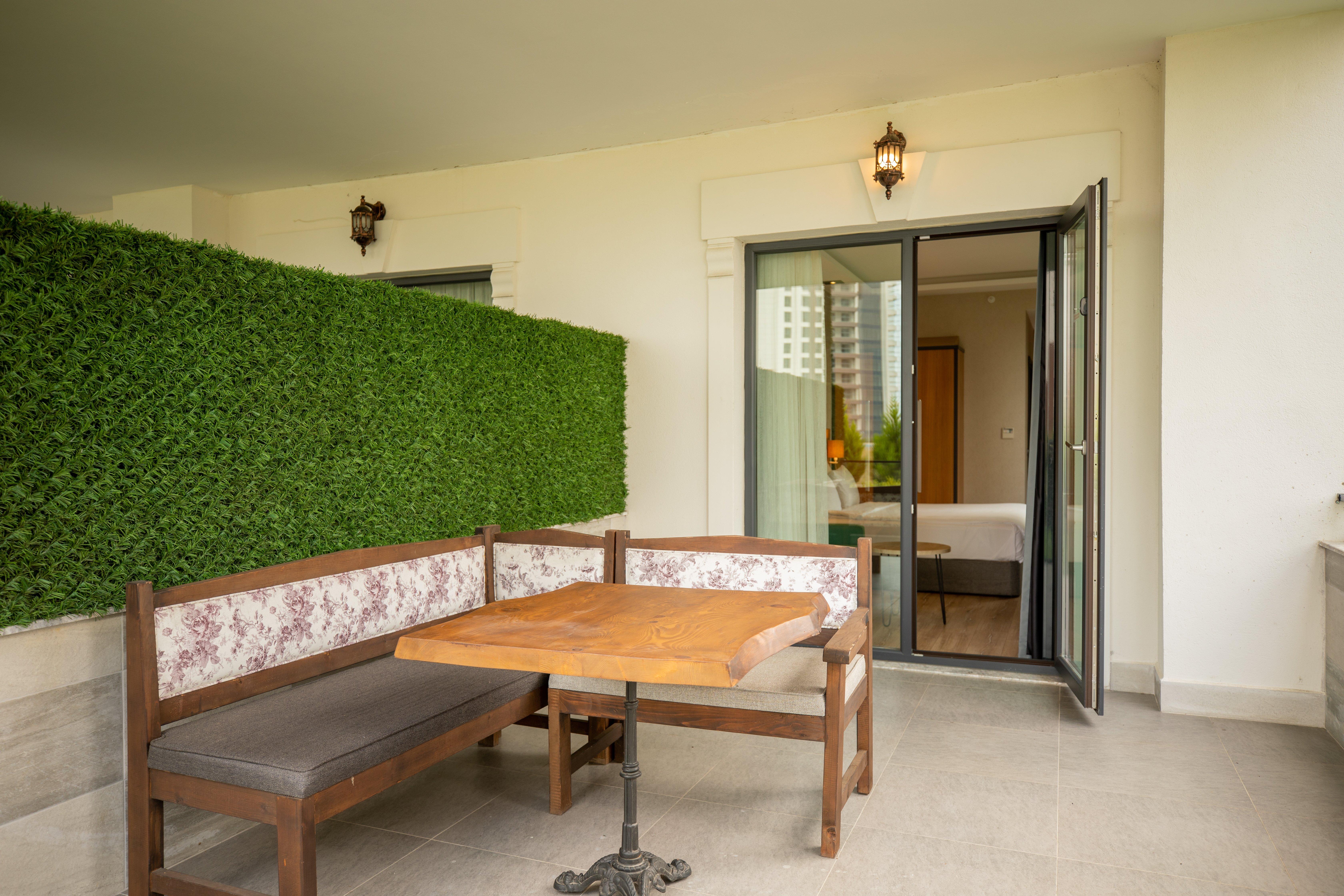 Double King Size Bed