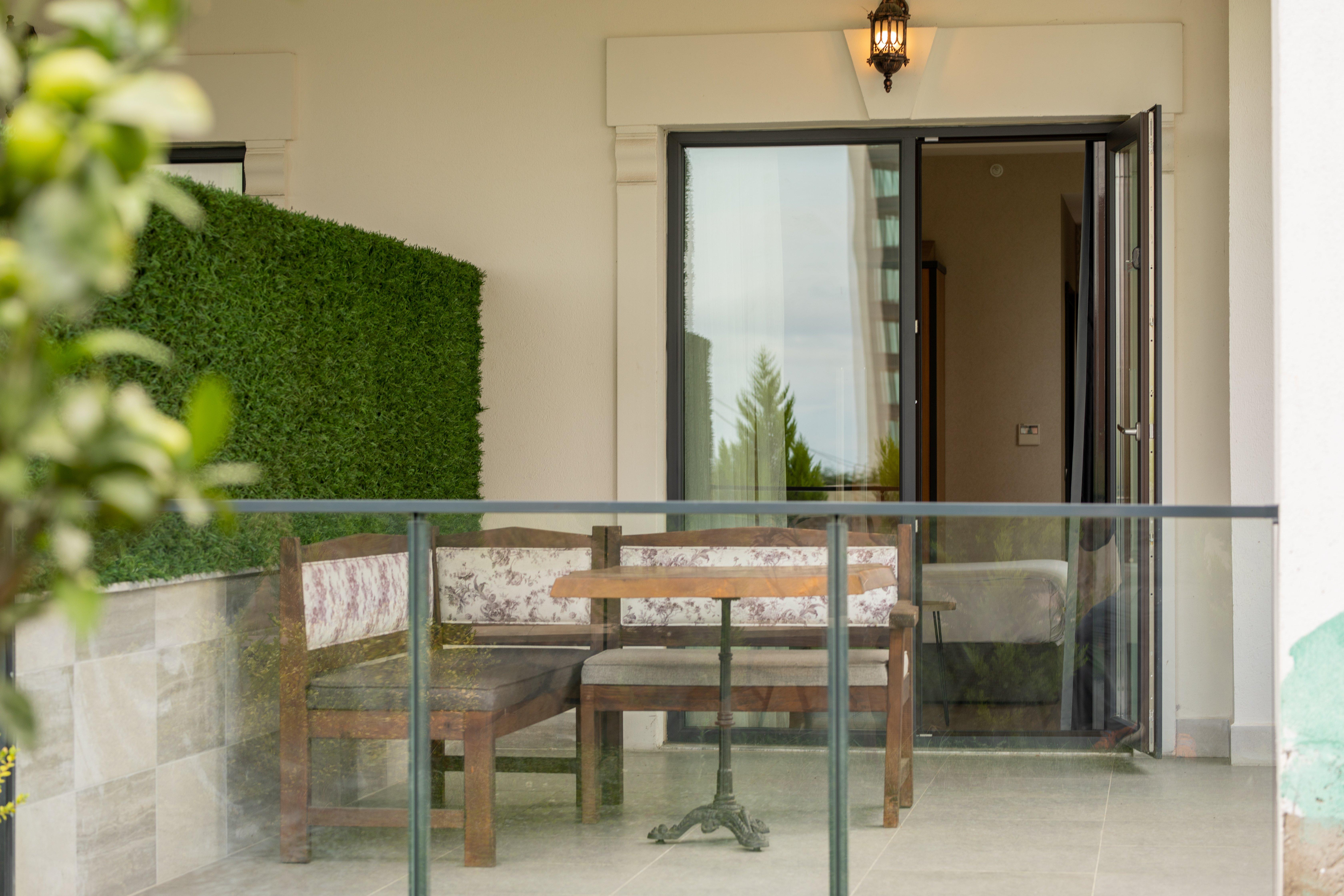 Double King Size Bed