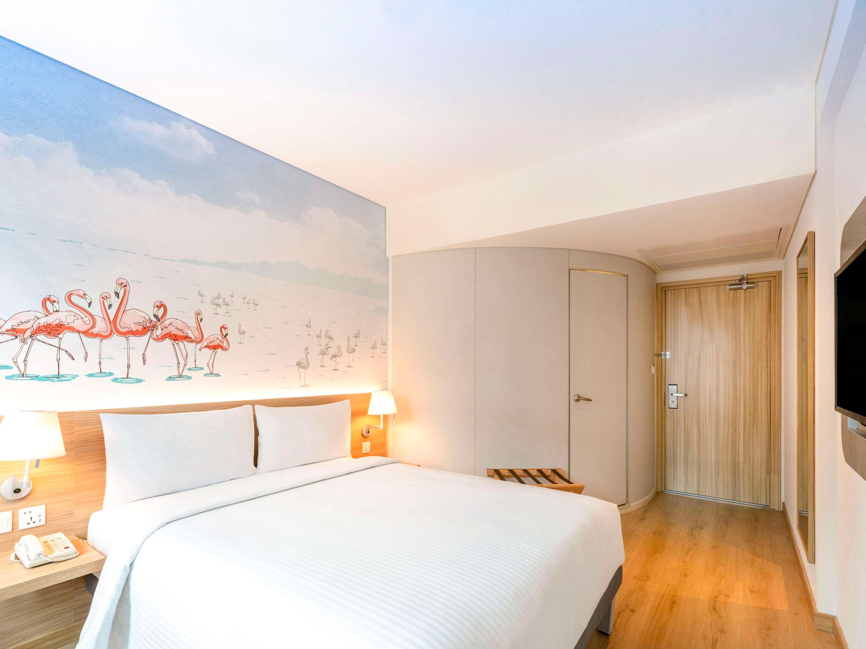 Double Queen Size Bed