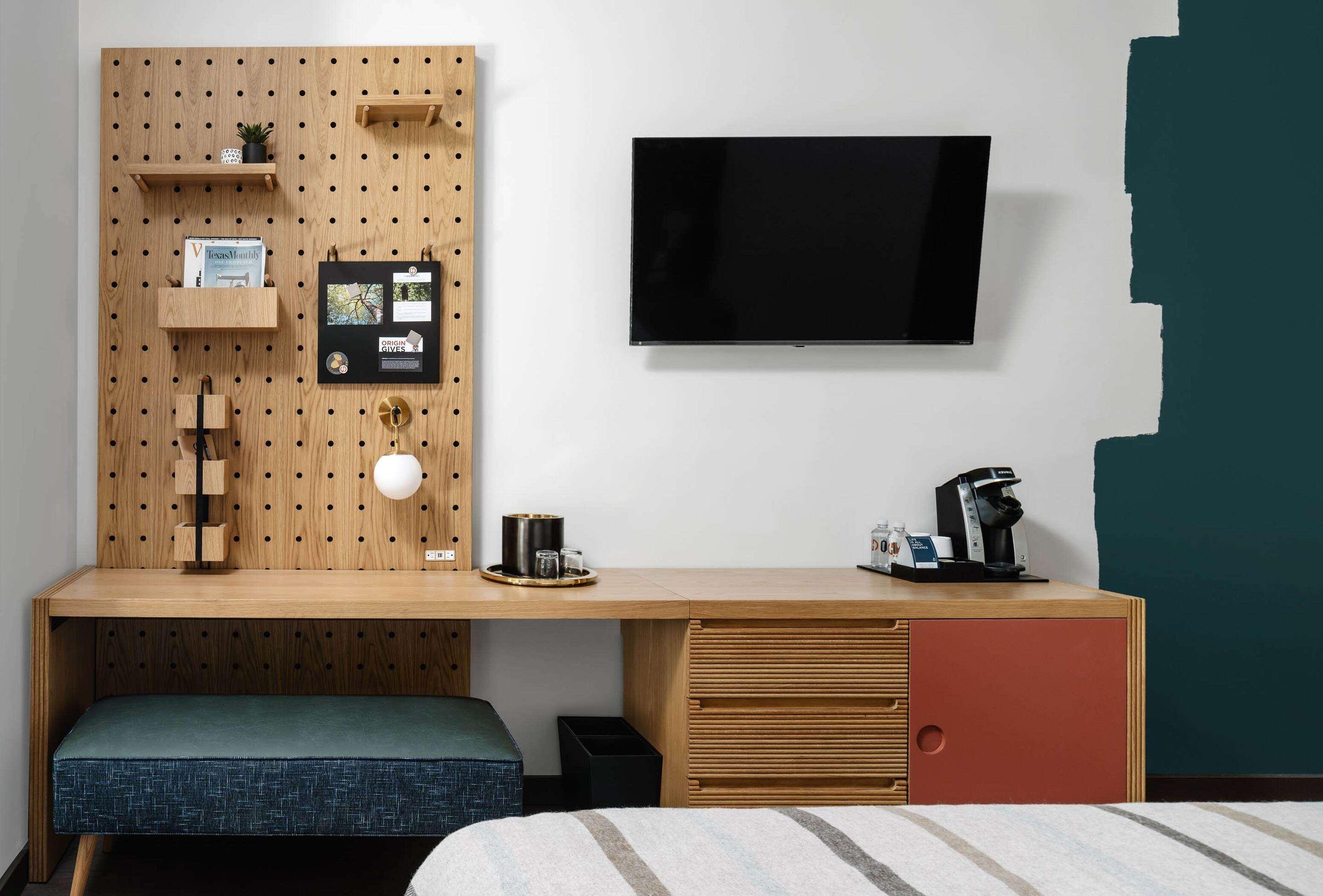 Room Accessible King Size Bed