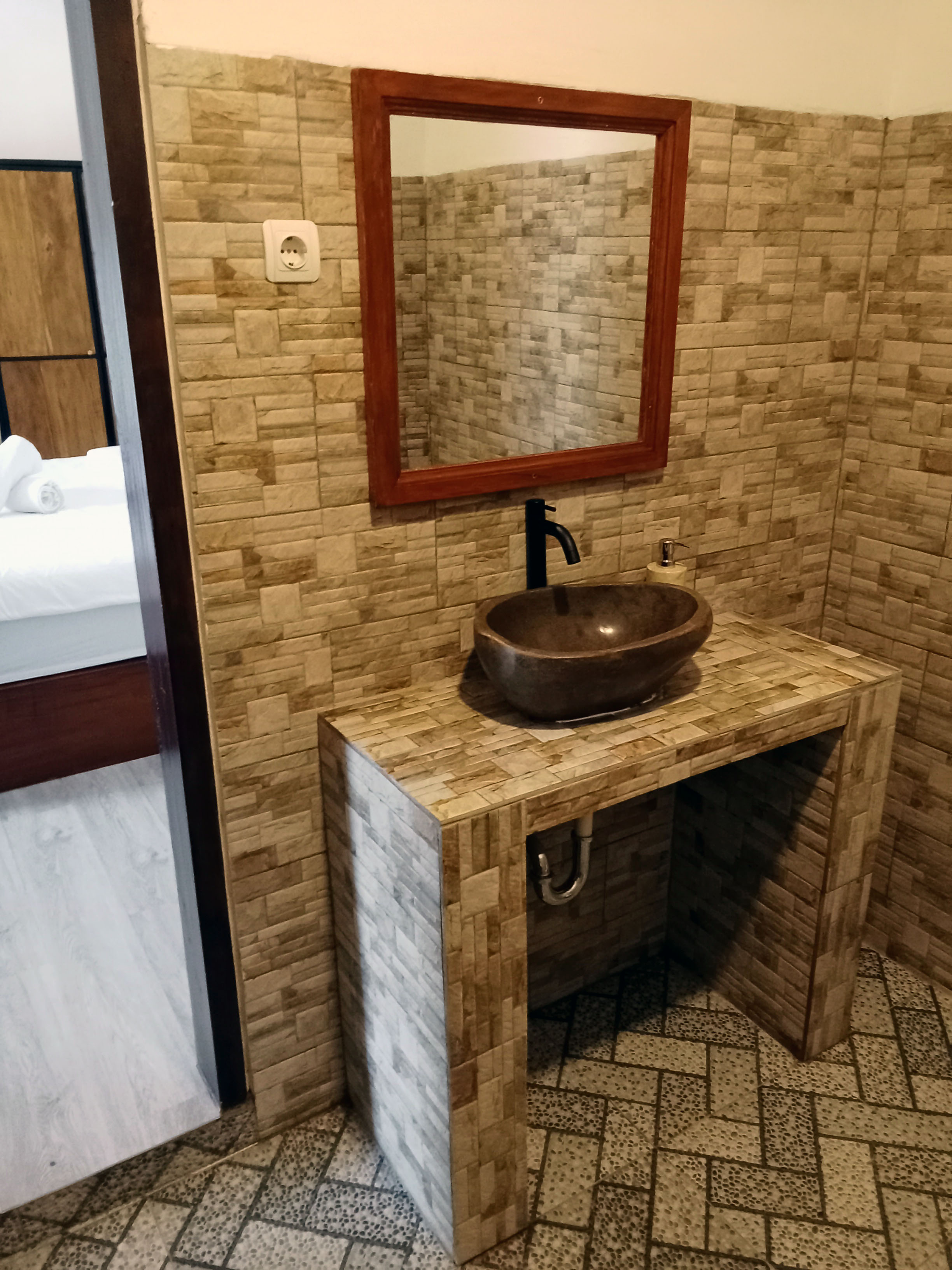 Double or Twin Deluxe One Bed