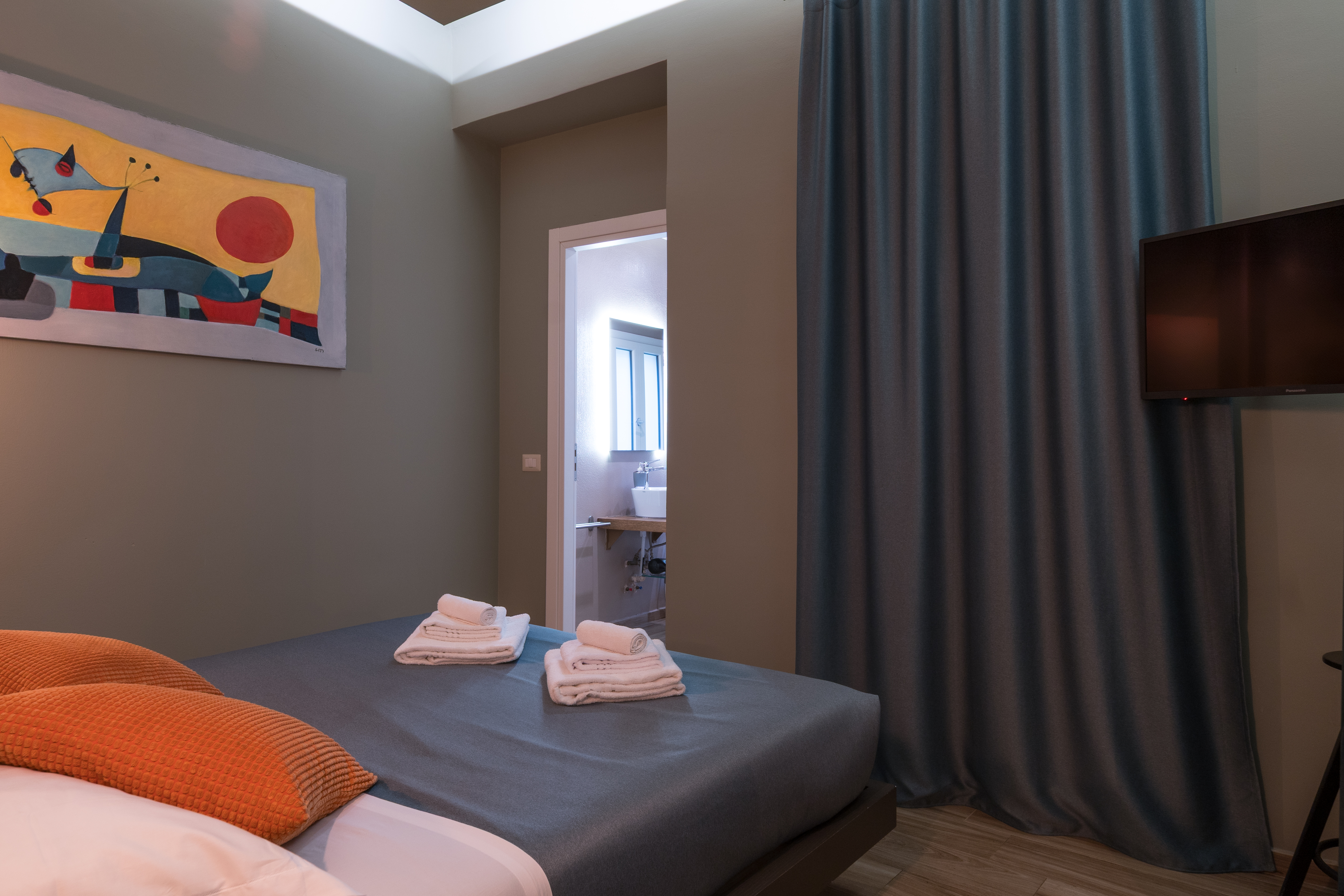 Double Single Economy