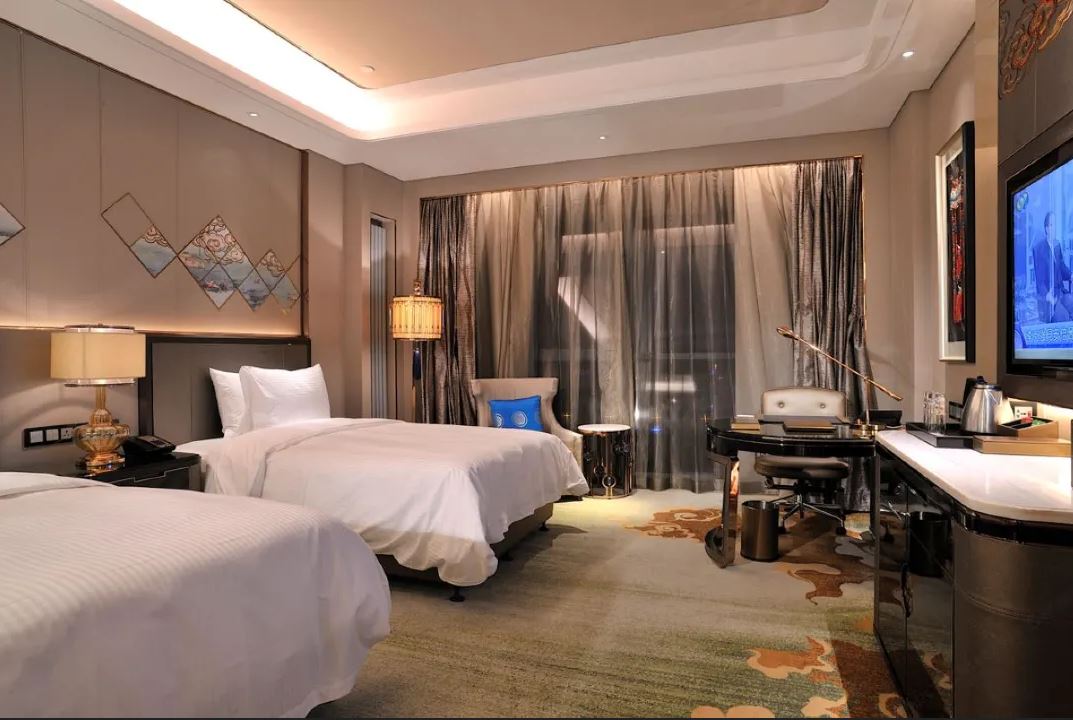 Twin Deluxe Executive