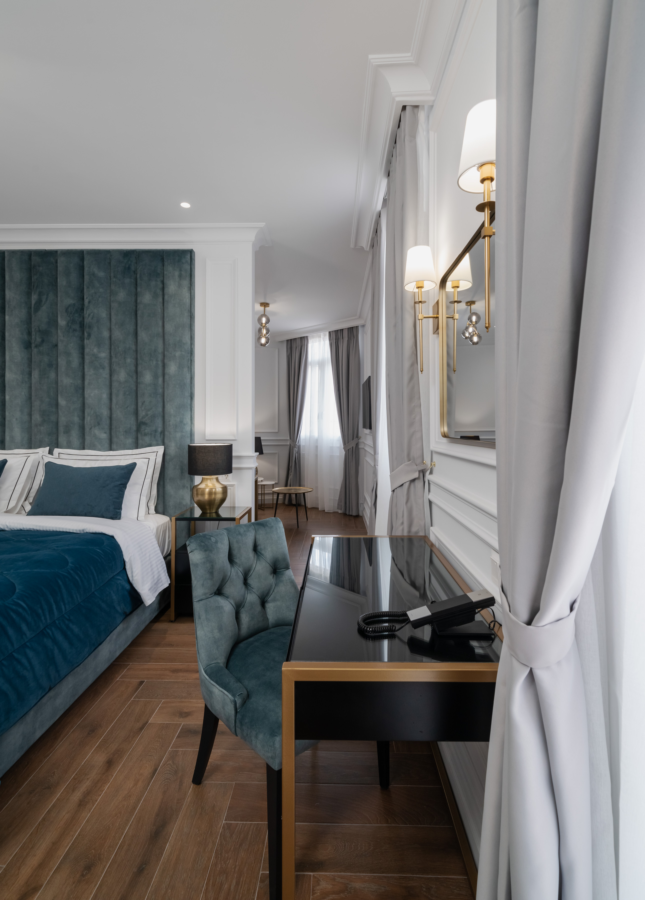 Suite King Bed with Jacuzzi