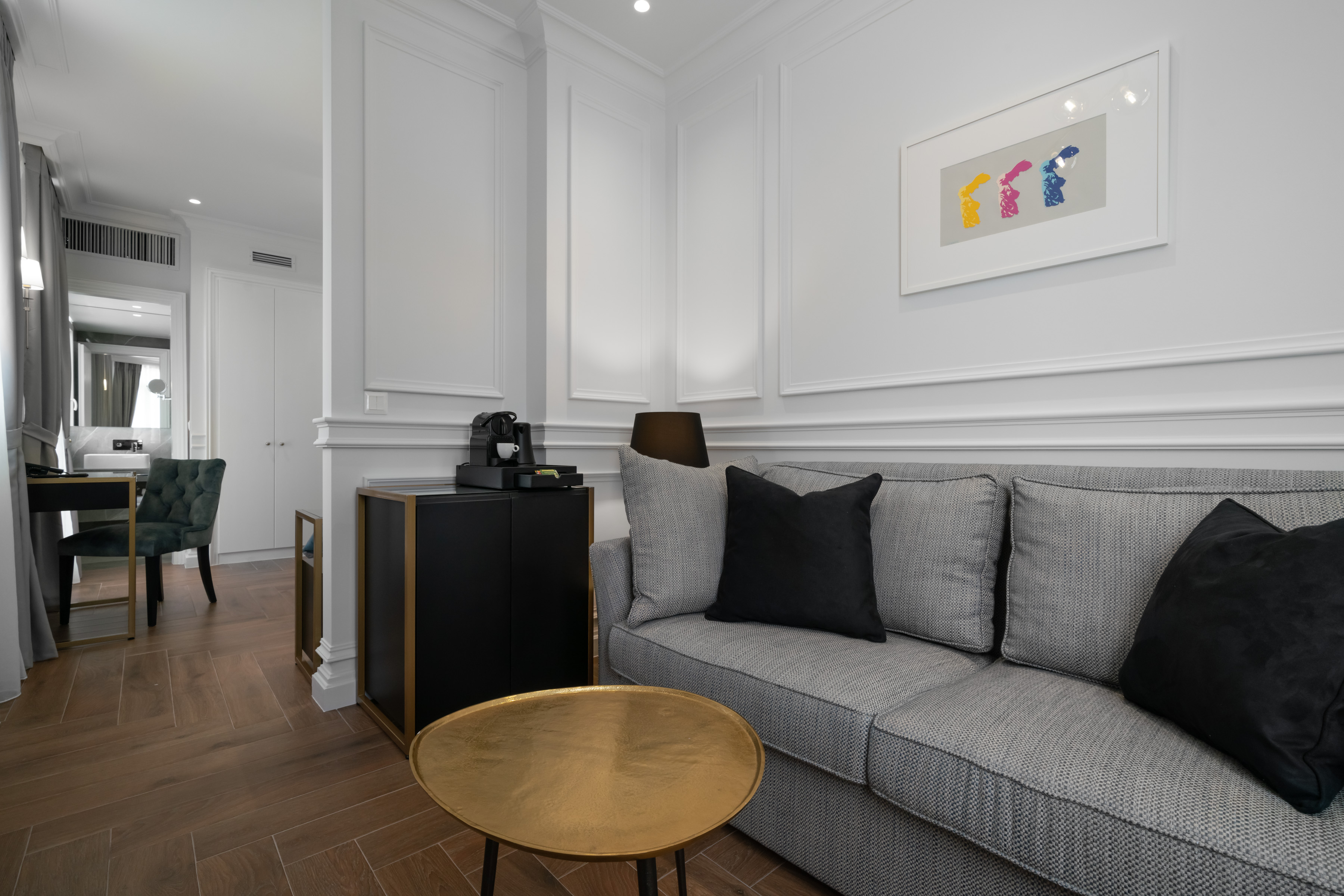 Suite King Bed with Jacuzzi