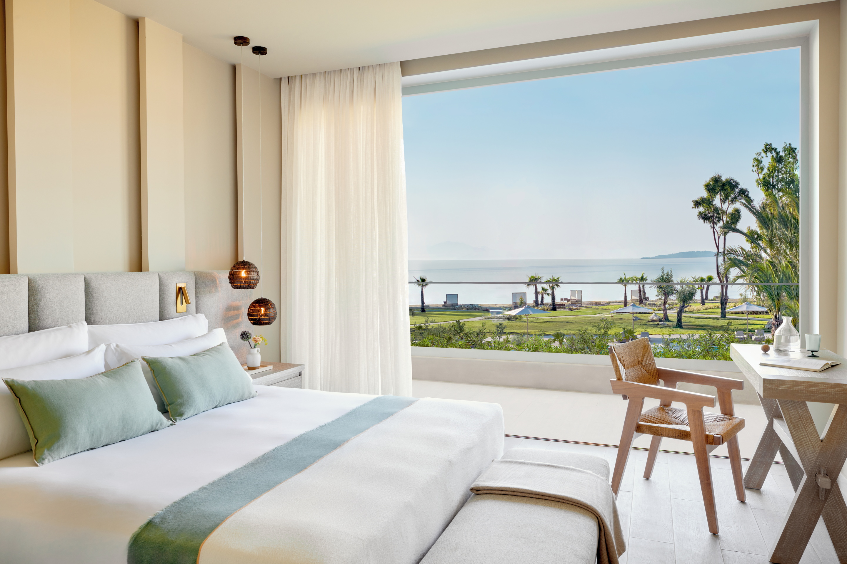 Suite Pool View One Bedroom