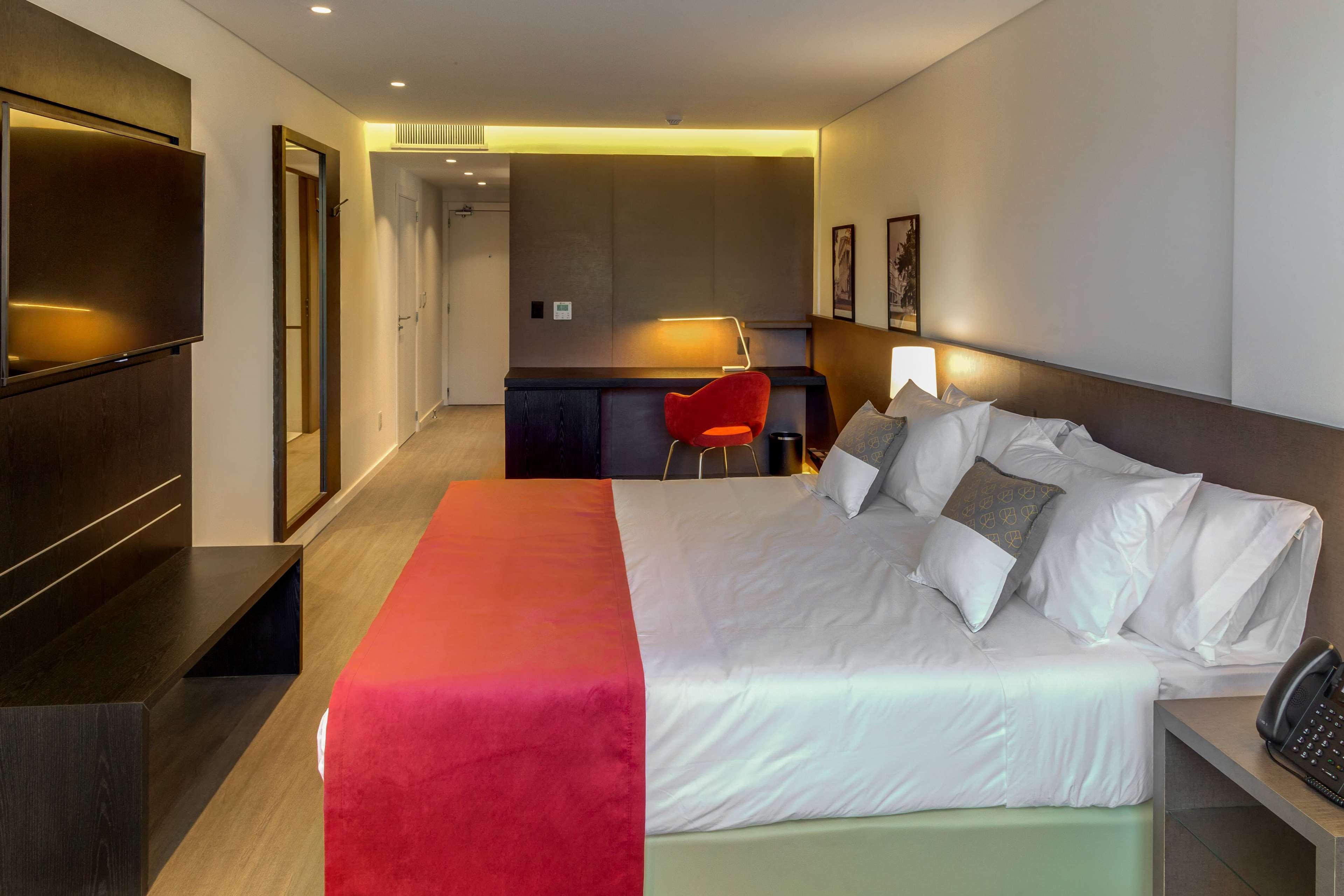 Double Classic City View