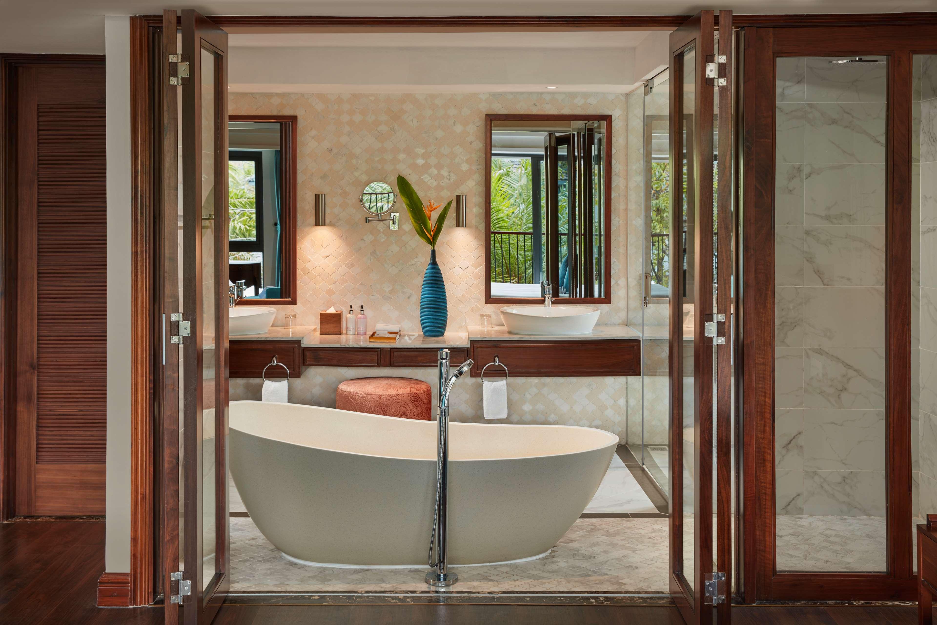 Villa Five Bedrooms with Private Pool