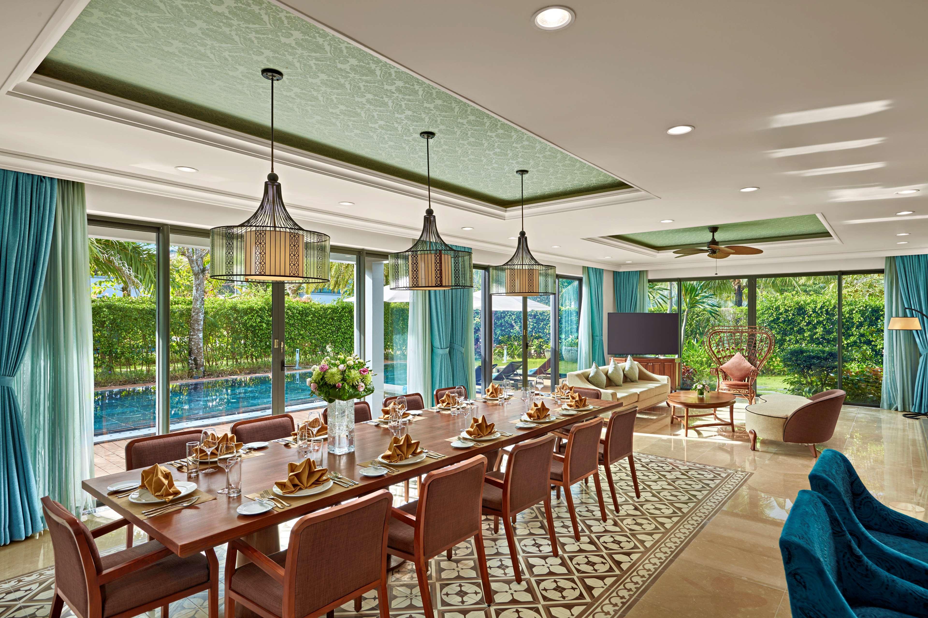 Villa Five Bedrooms with Private Pool