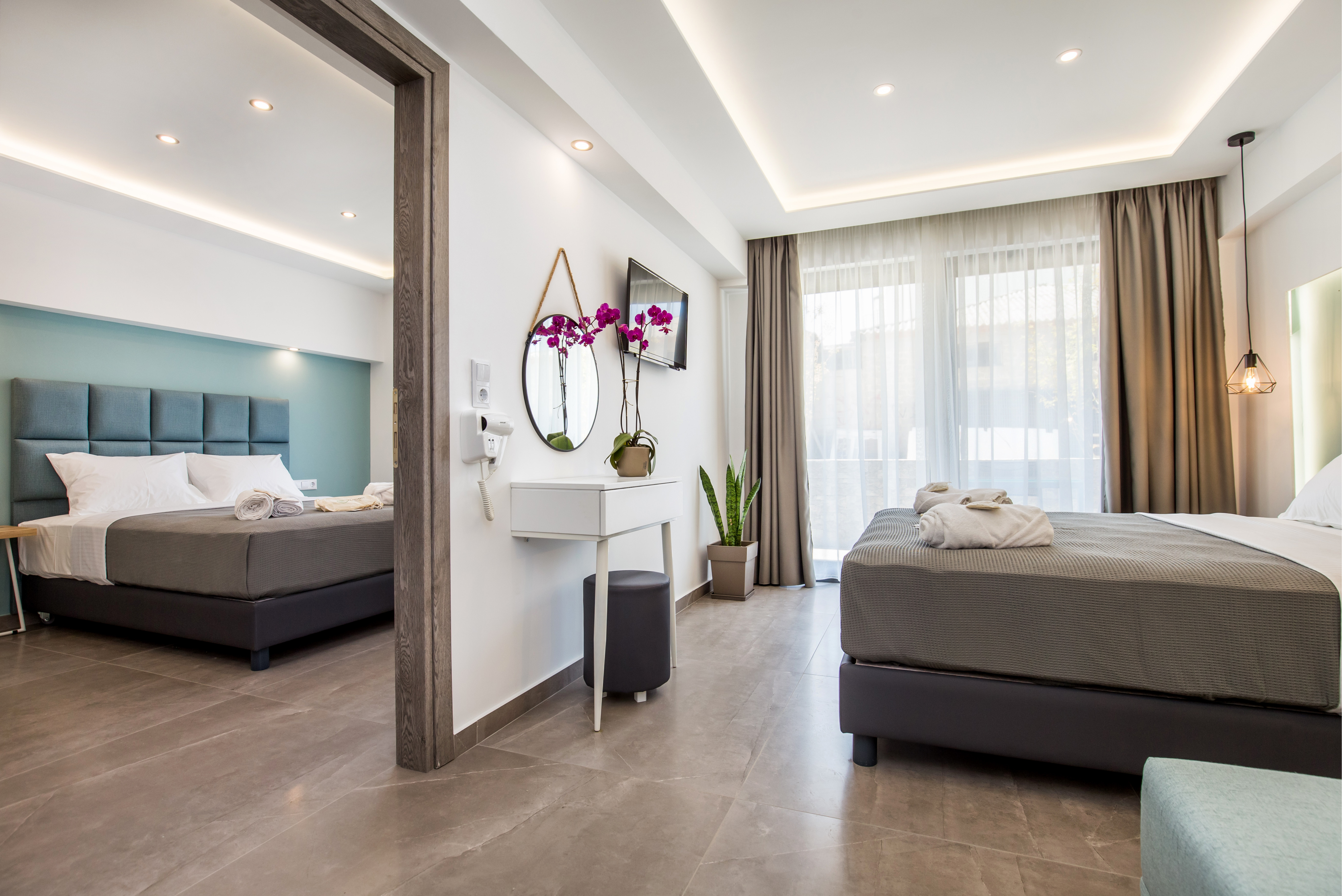 Family Room Deluxe with Balcony