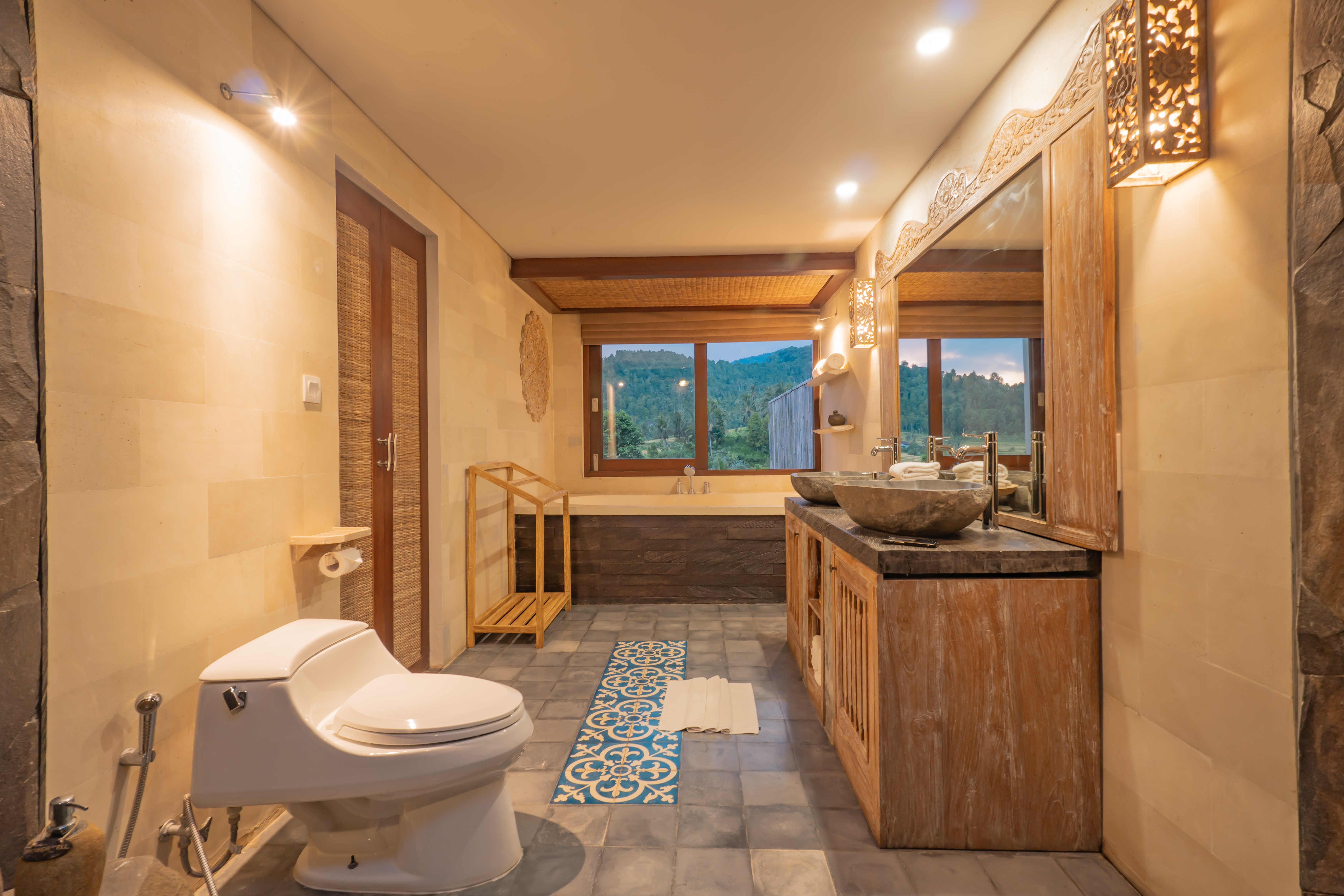 Villa Garden View with Balcony