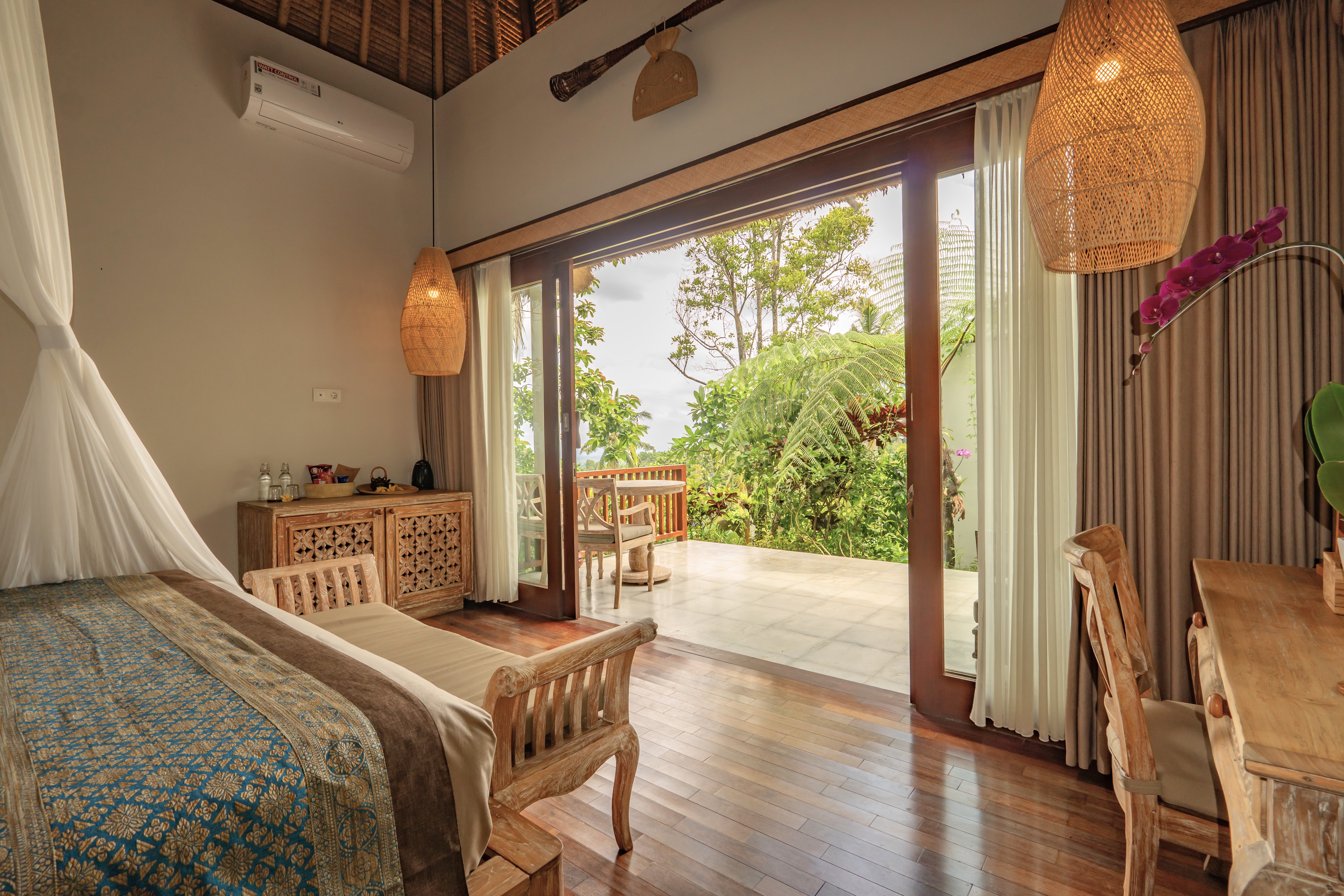 Villa Garden View with Balcony