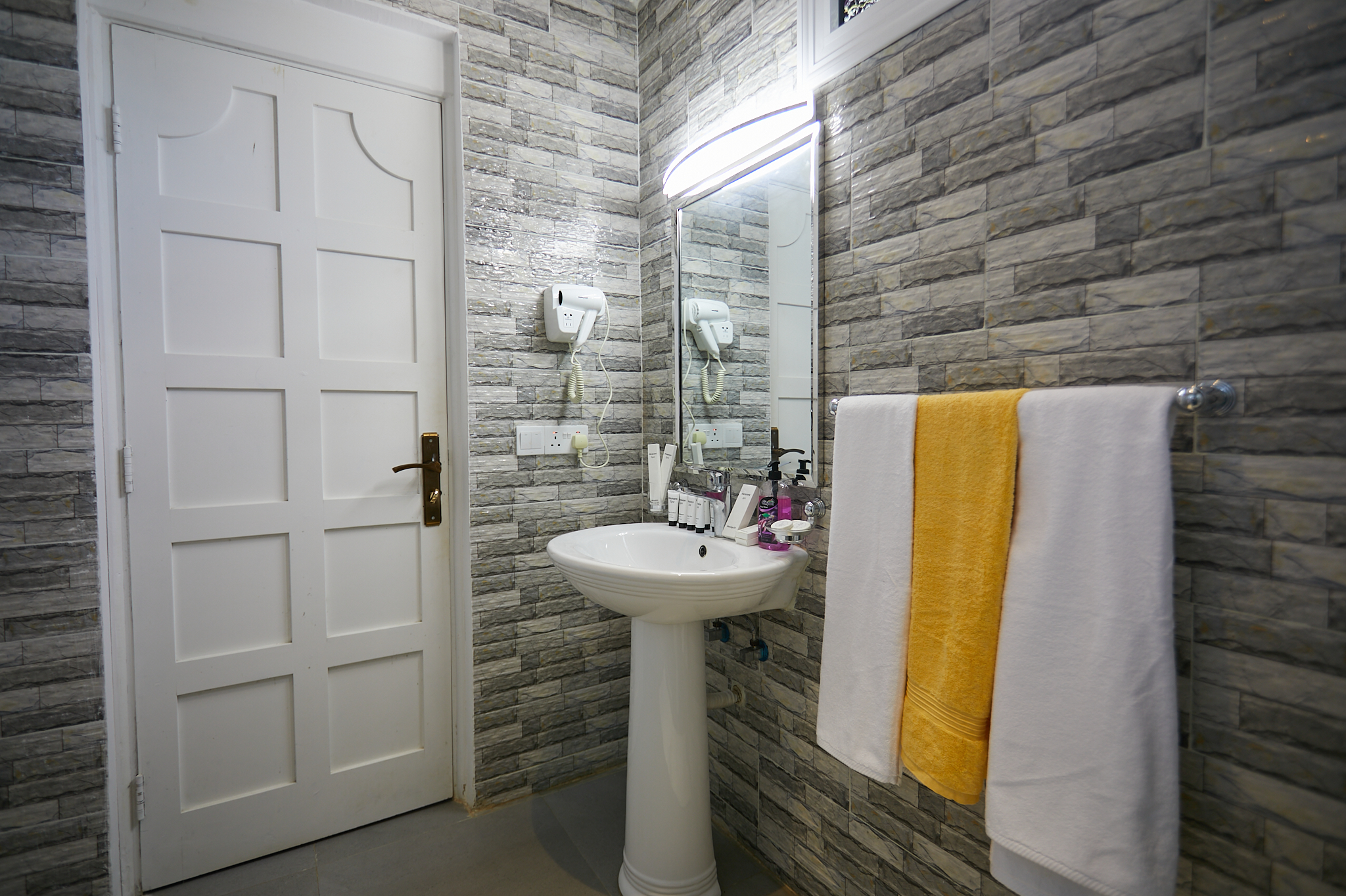 Twin Deluxe with Balcony