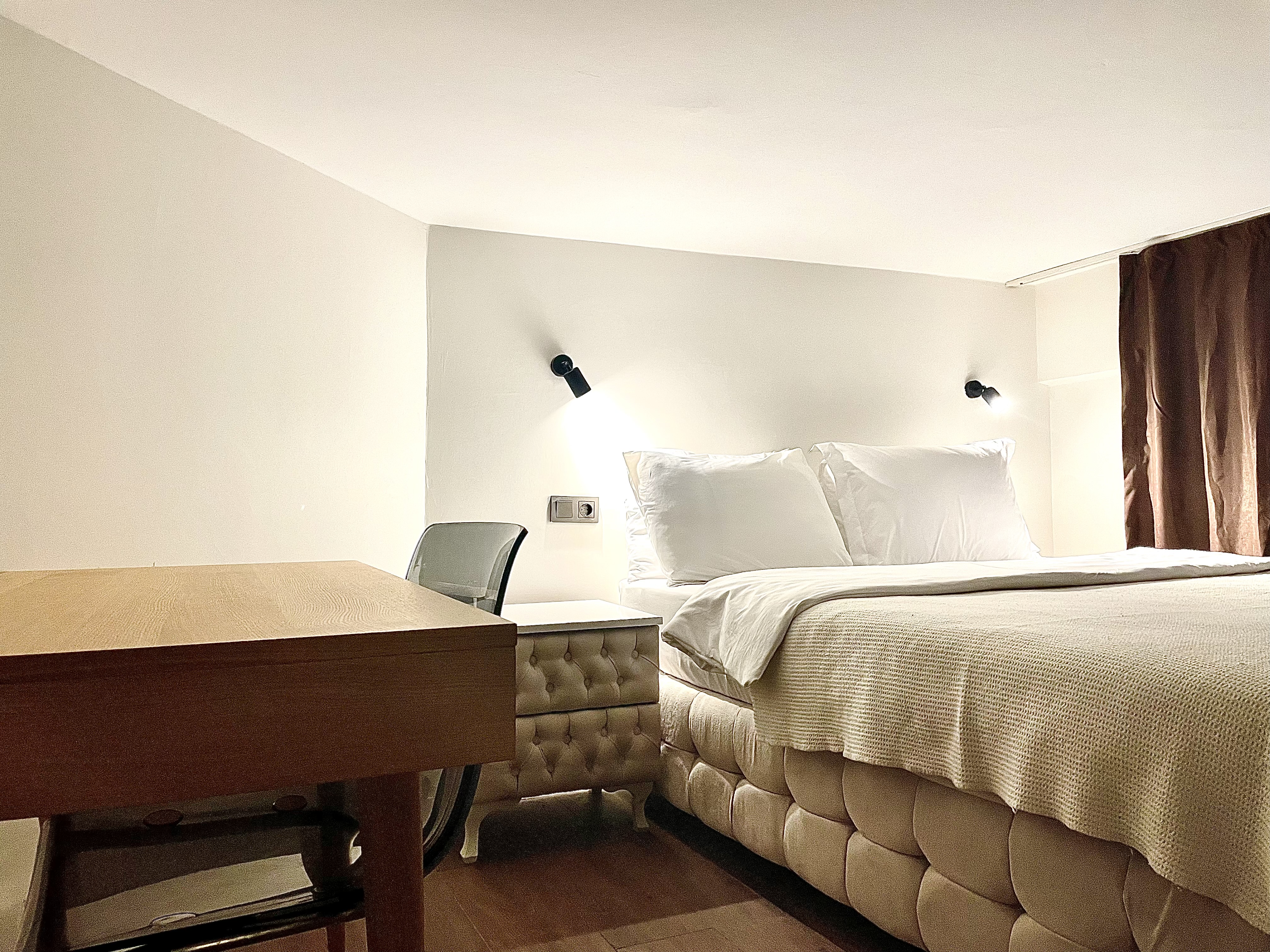 Junior Suite King Size Bed