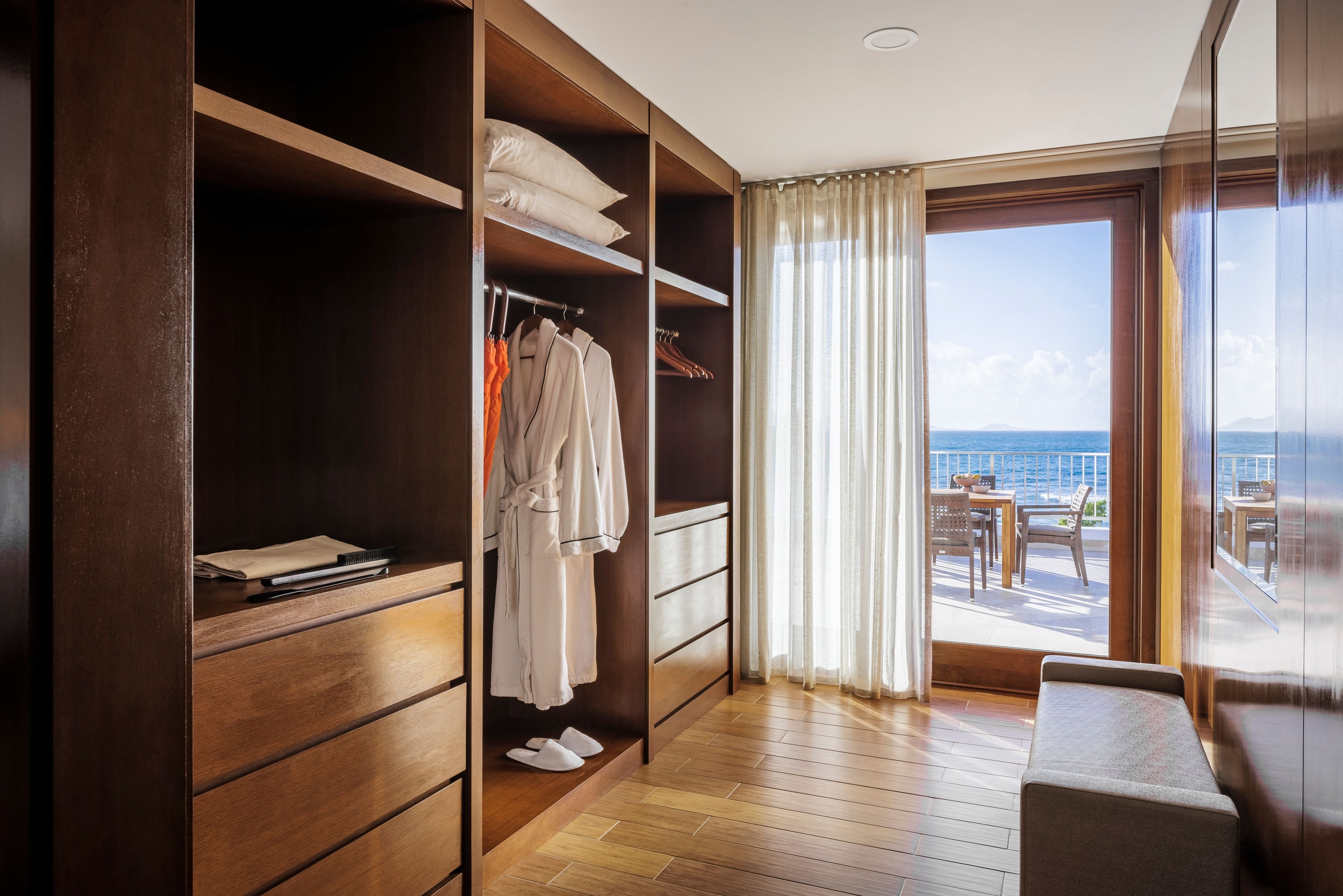 Junior Suite Ocean Front