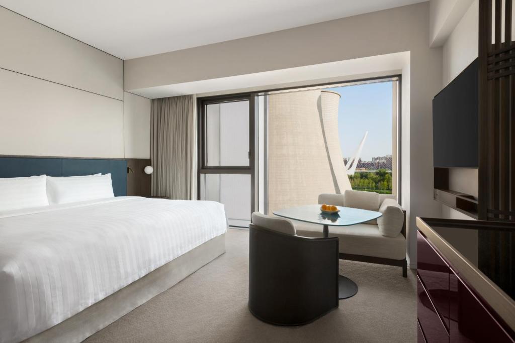 Double Deluxe King Bed