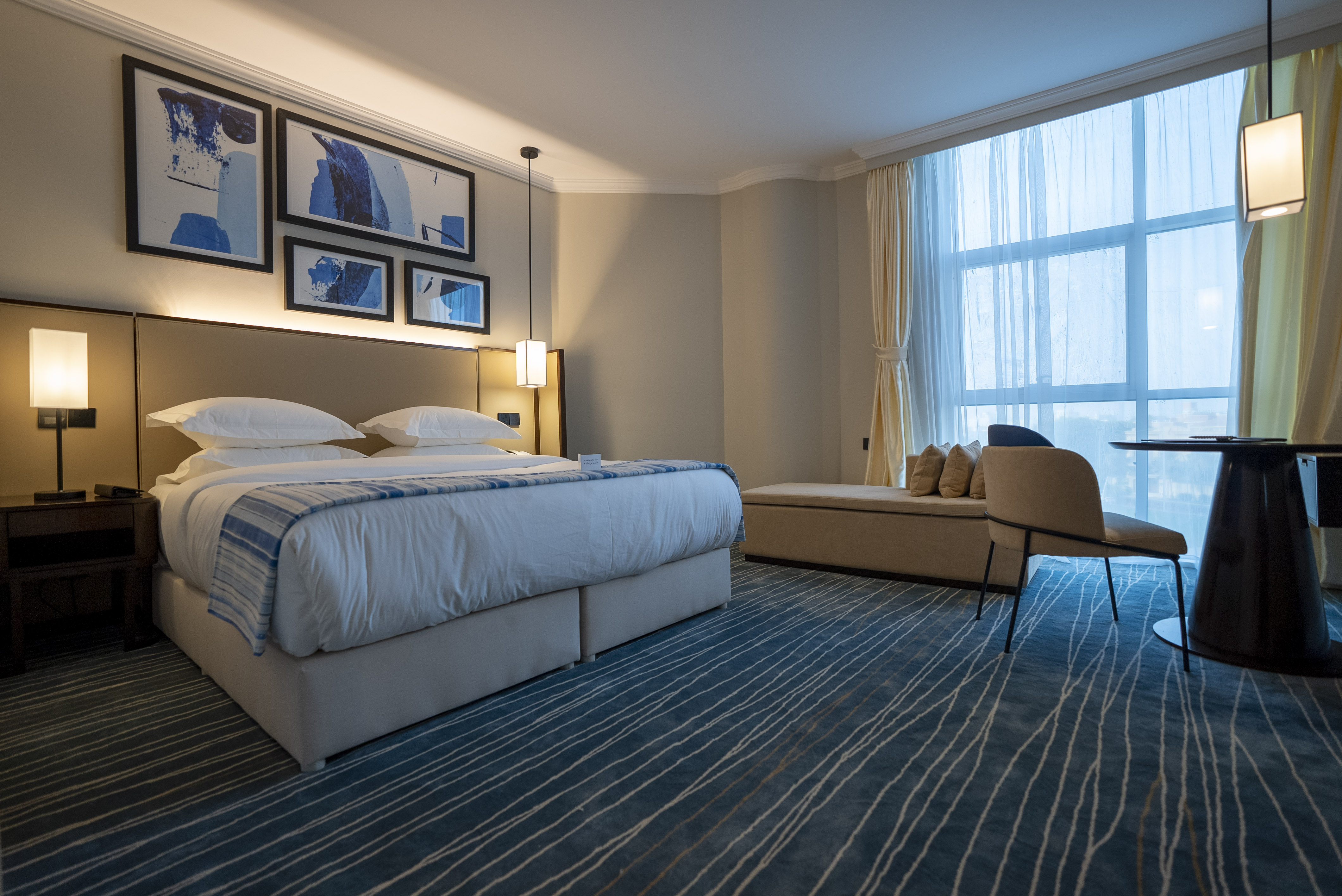 Single Deluxe King Bed