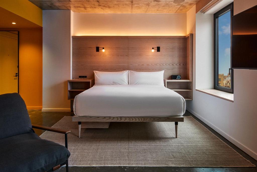 Room Deluxe Queen Bed