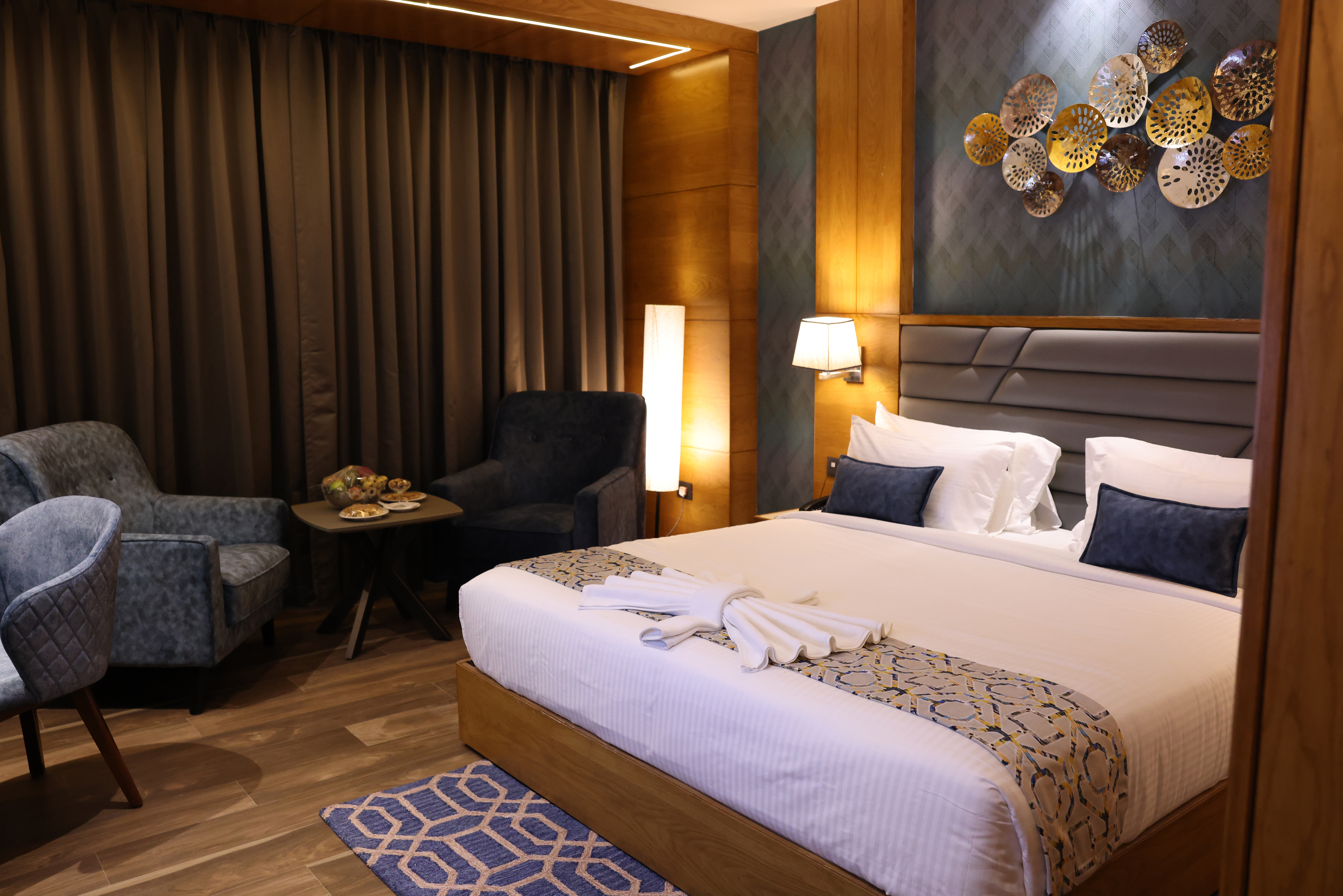 Double Deluxe King Bed