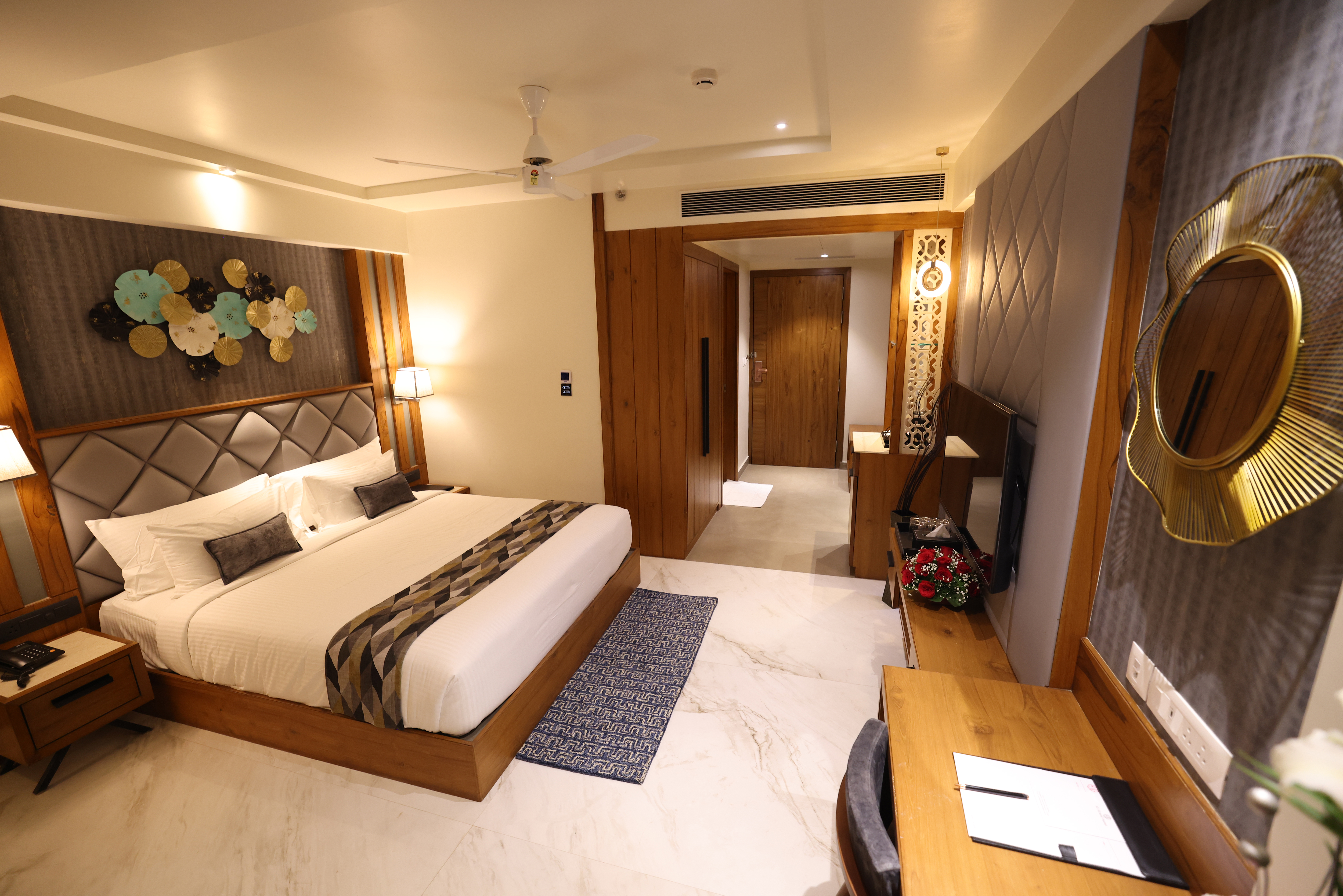 Double Deluxe King Bed