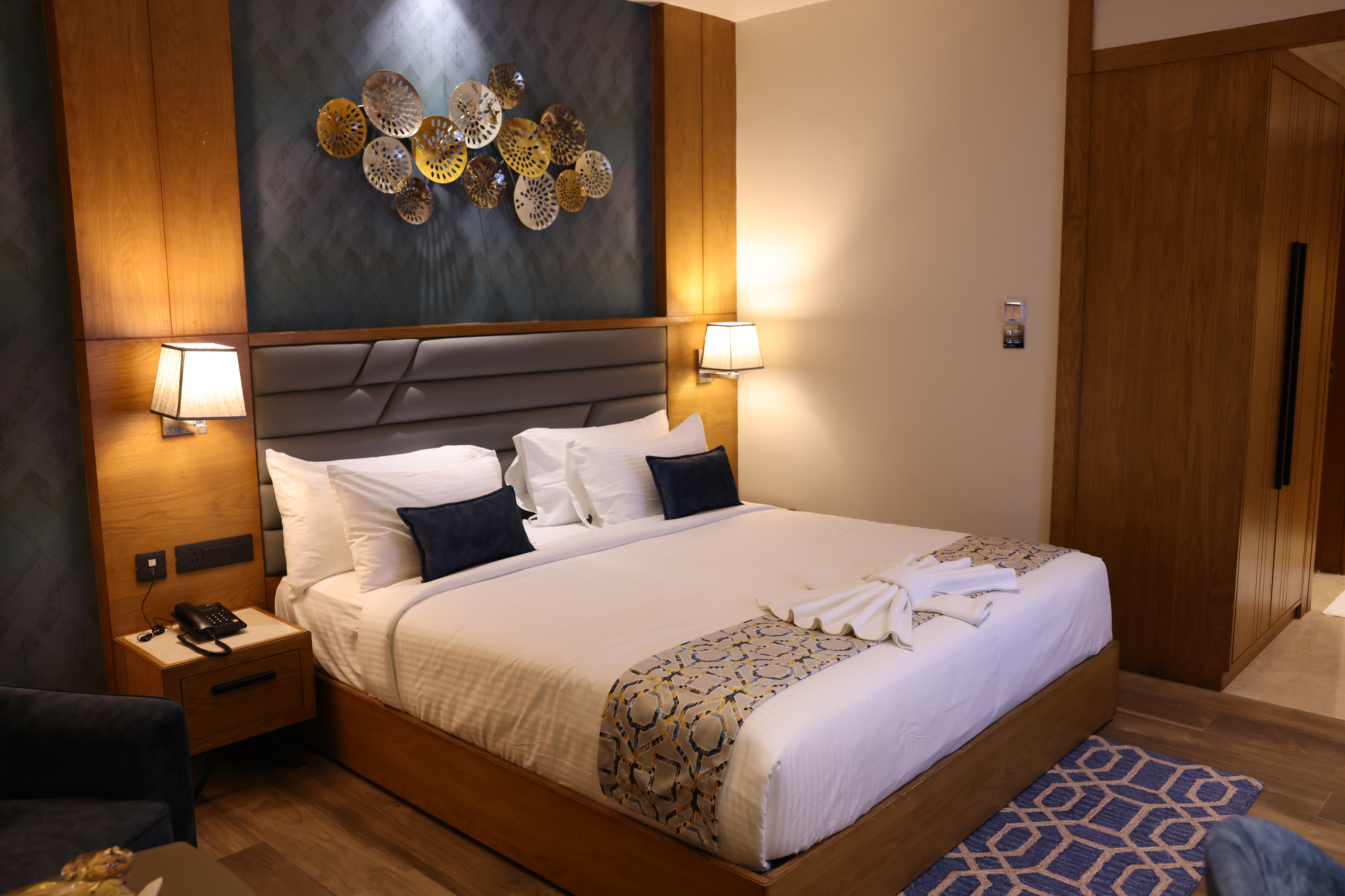 Double Deluxe King Bed