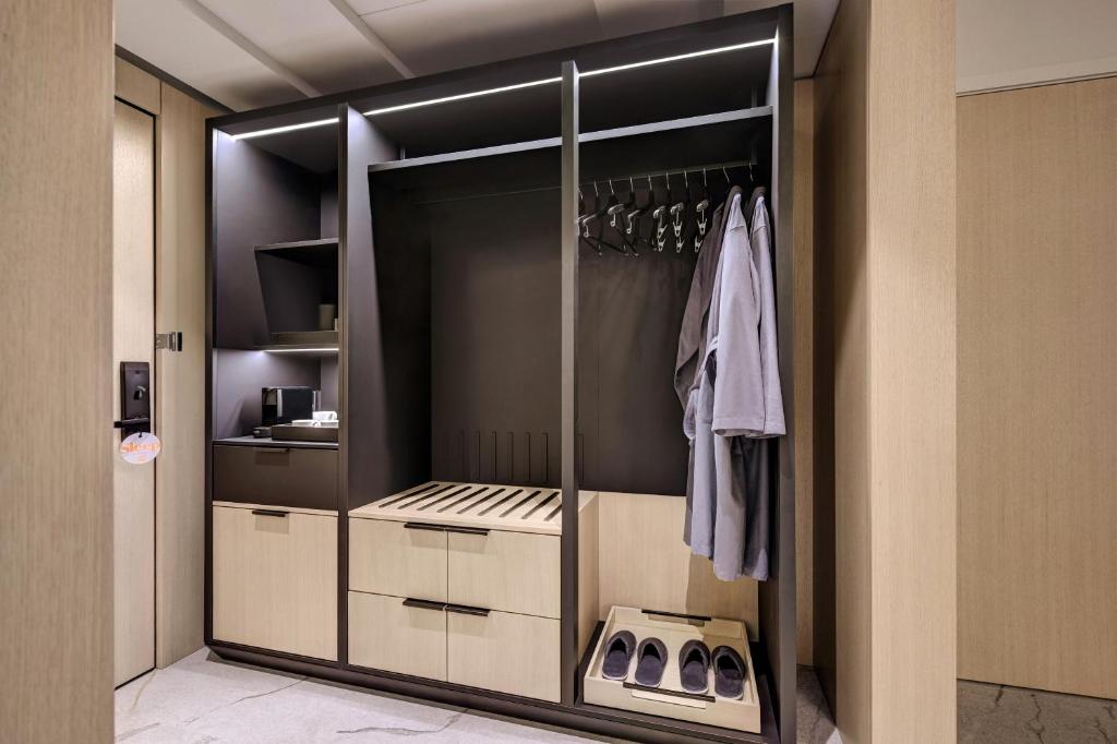 Double Two Queen Beds