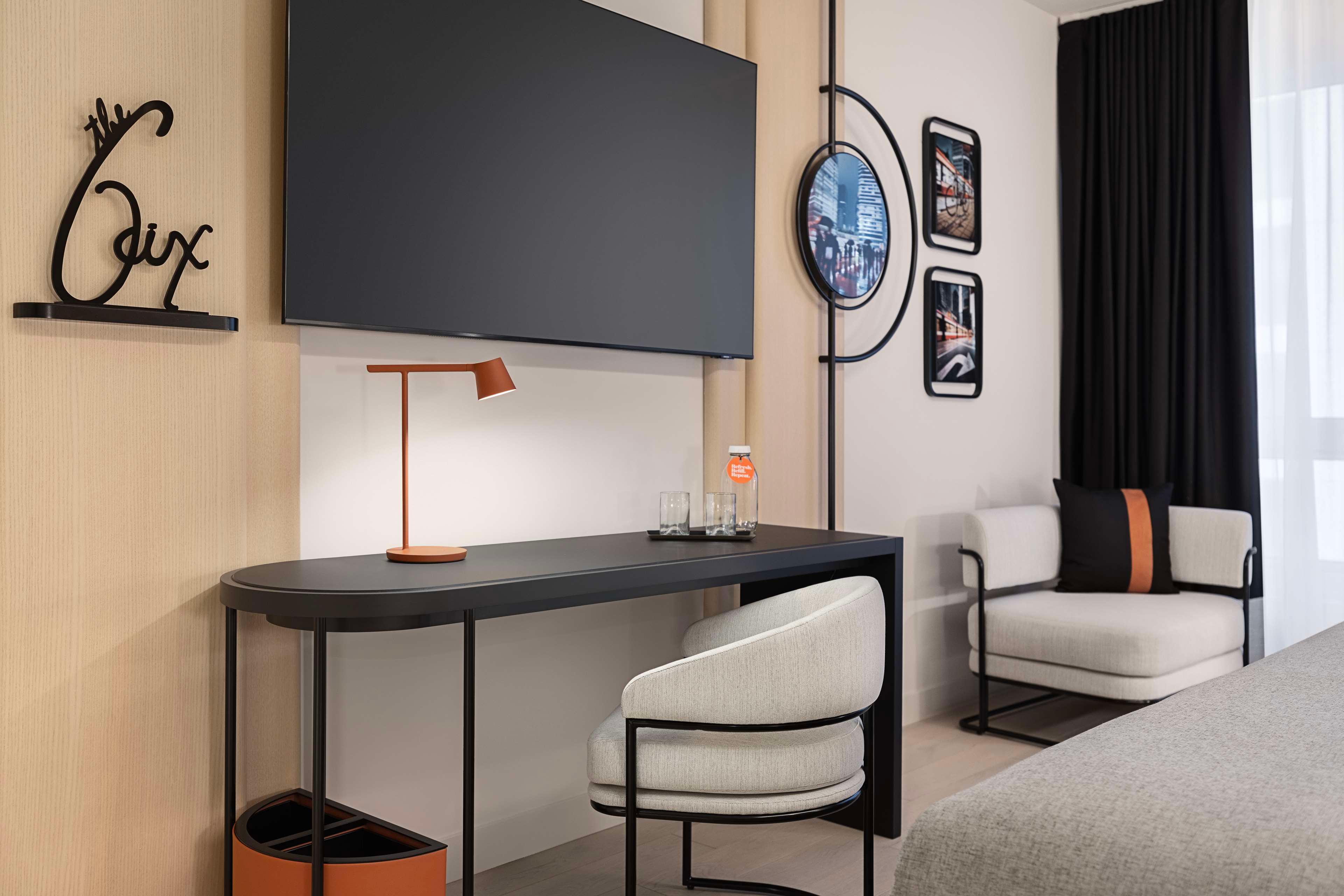 Double Accessible King Size Bed