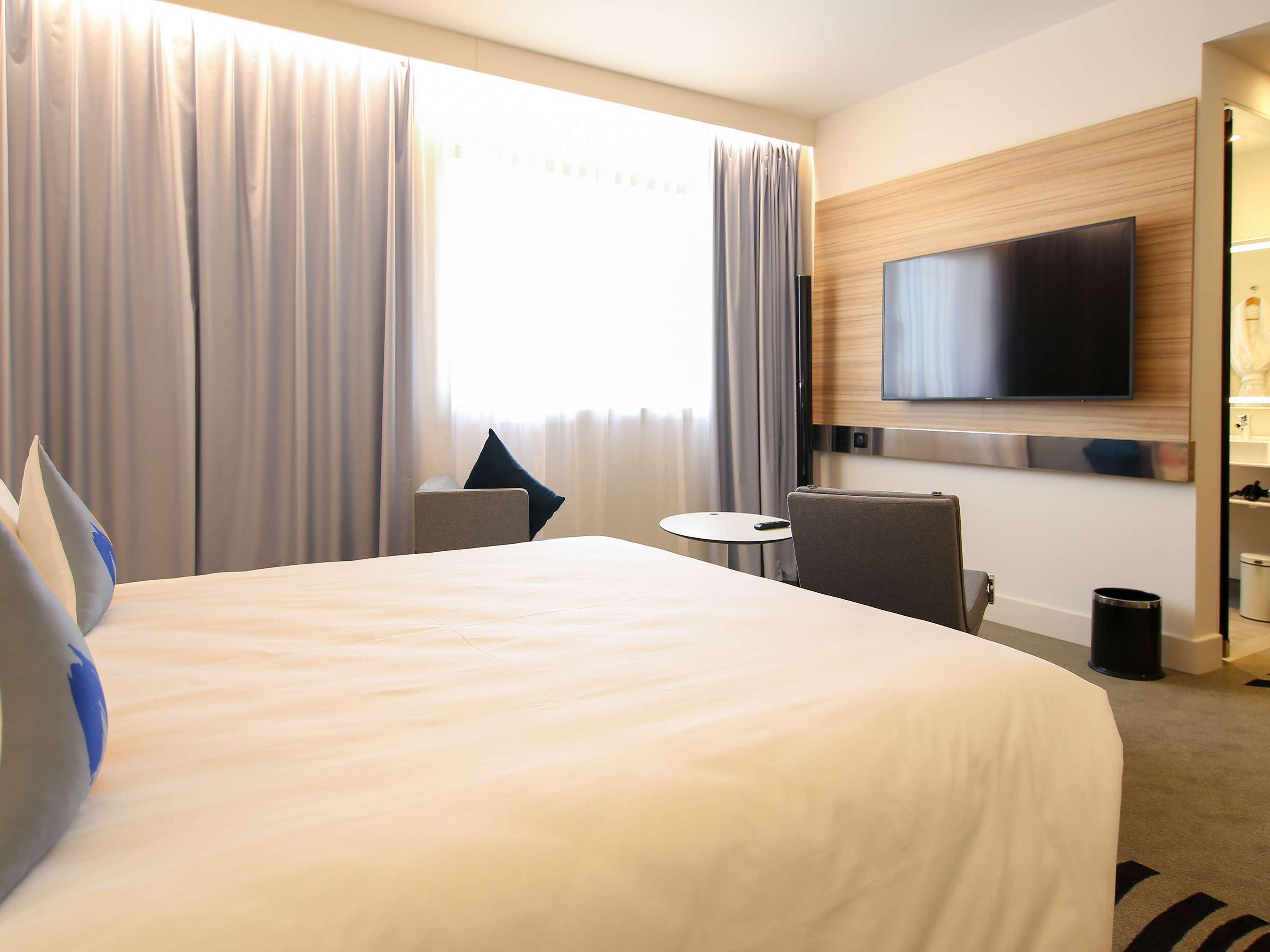 Double Executive King Bed