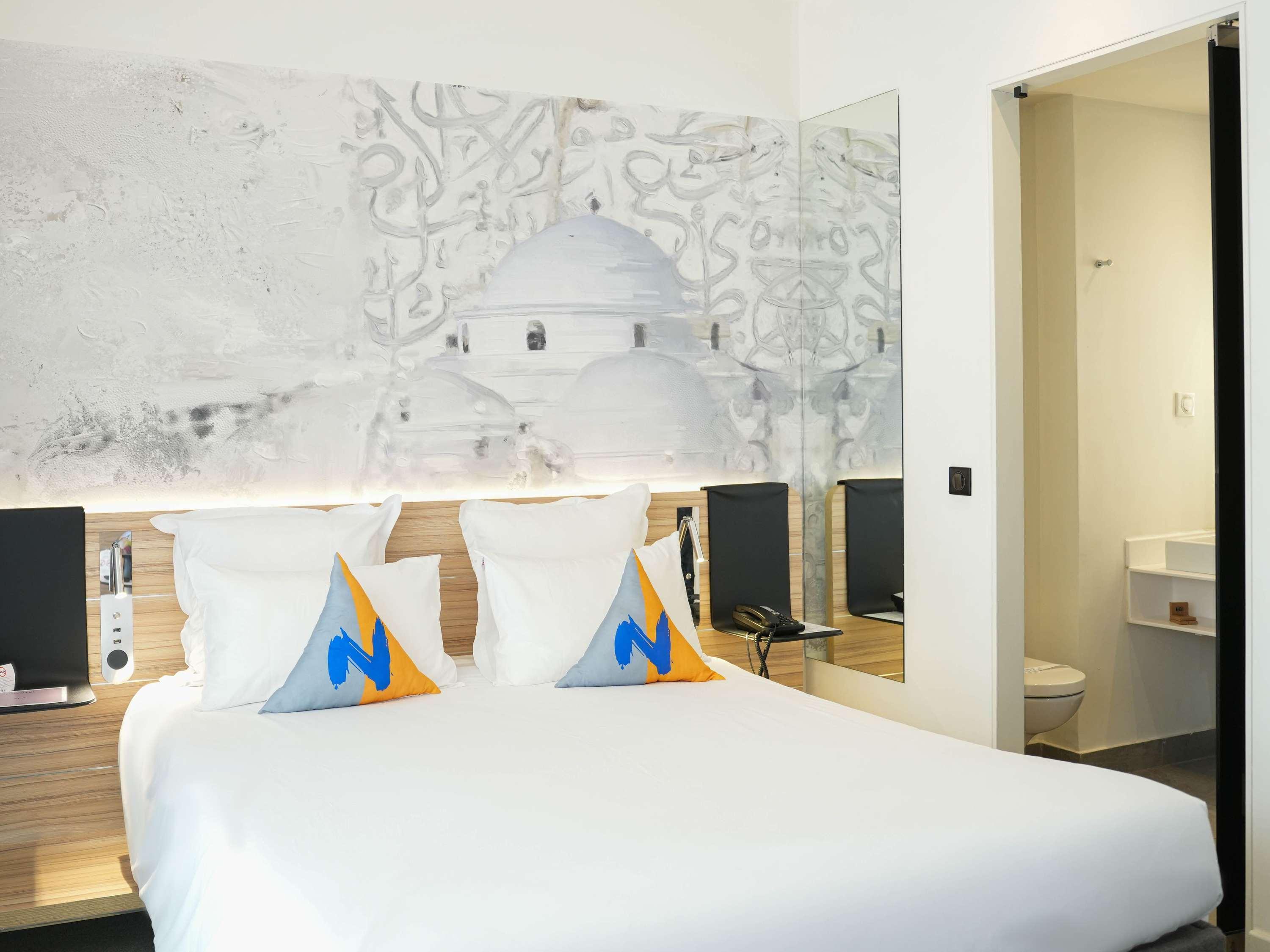 Double Classic Double Bed