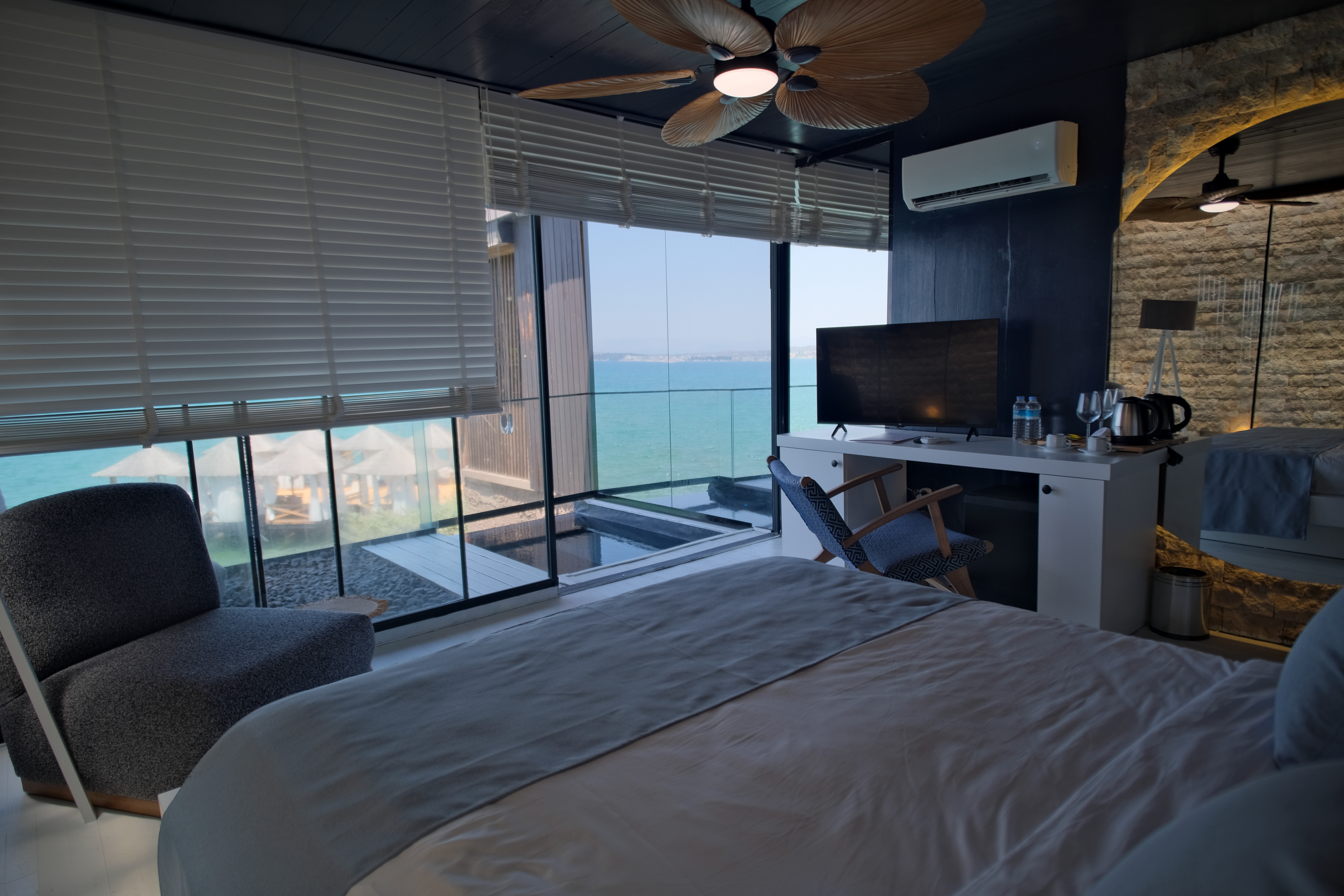 Junior Suite Accessible