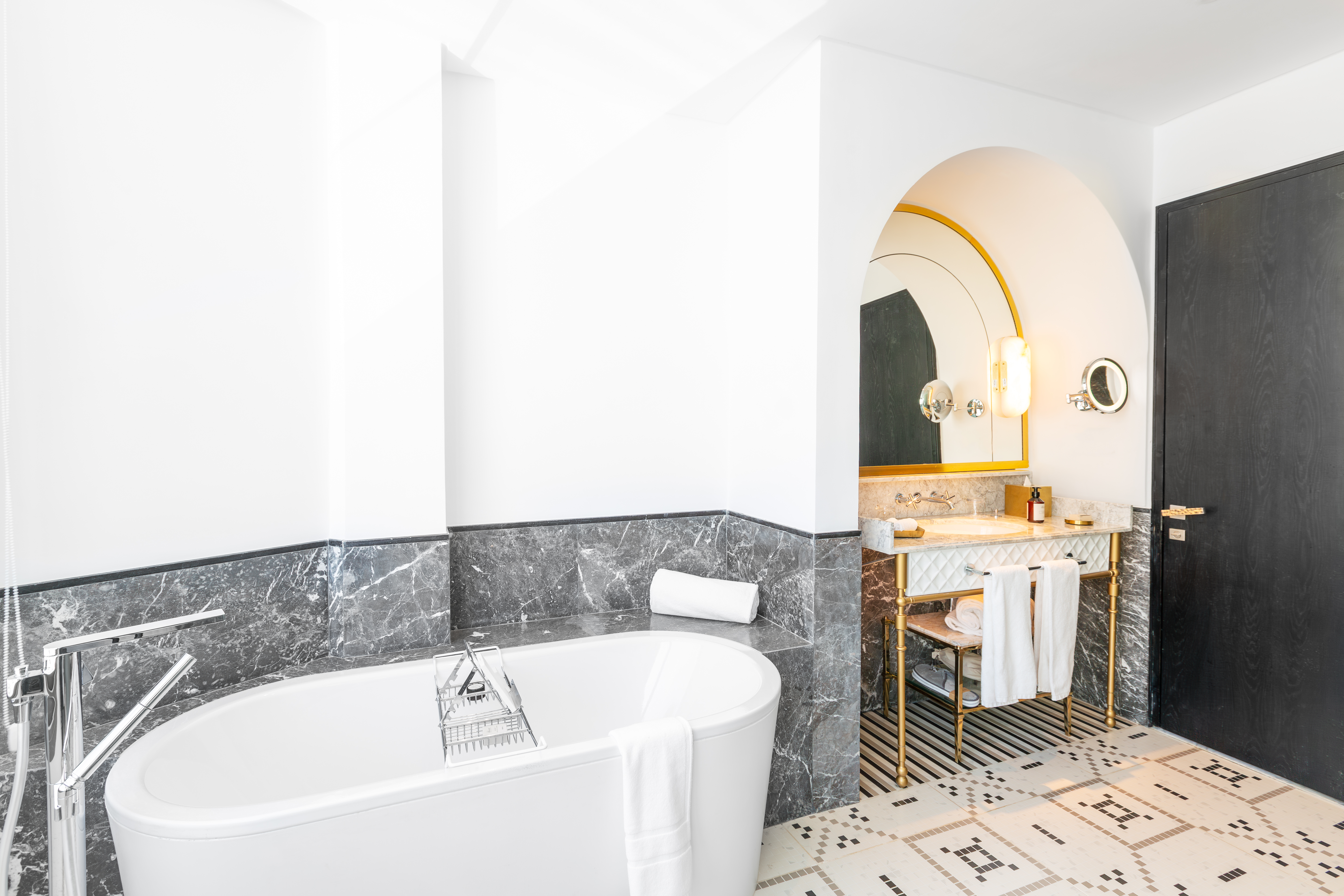 Double King Size Bed