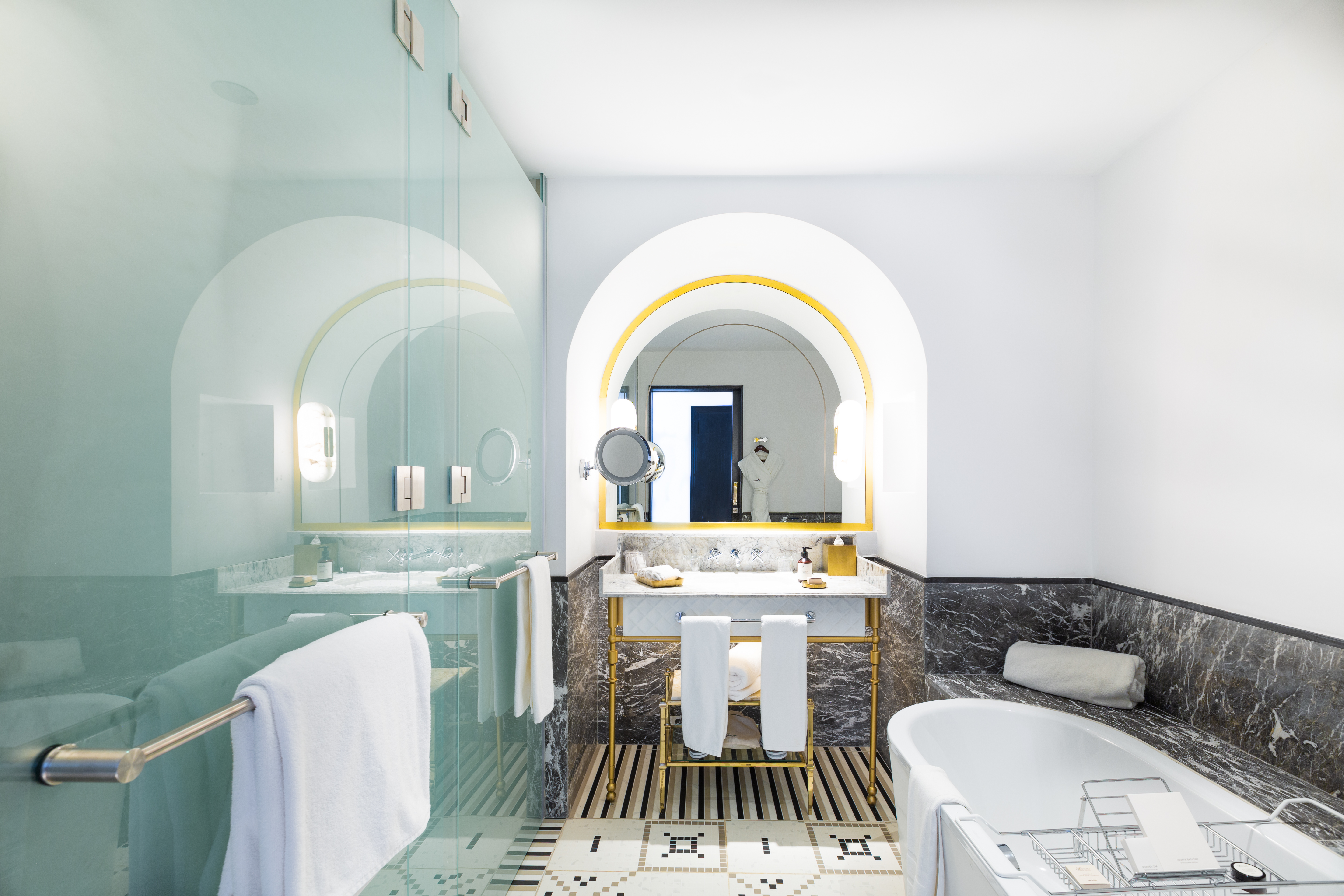 Junior Suite King Size Bed