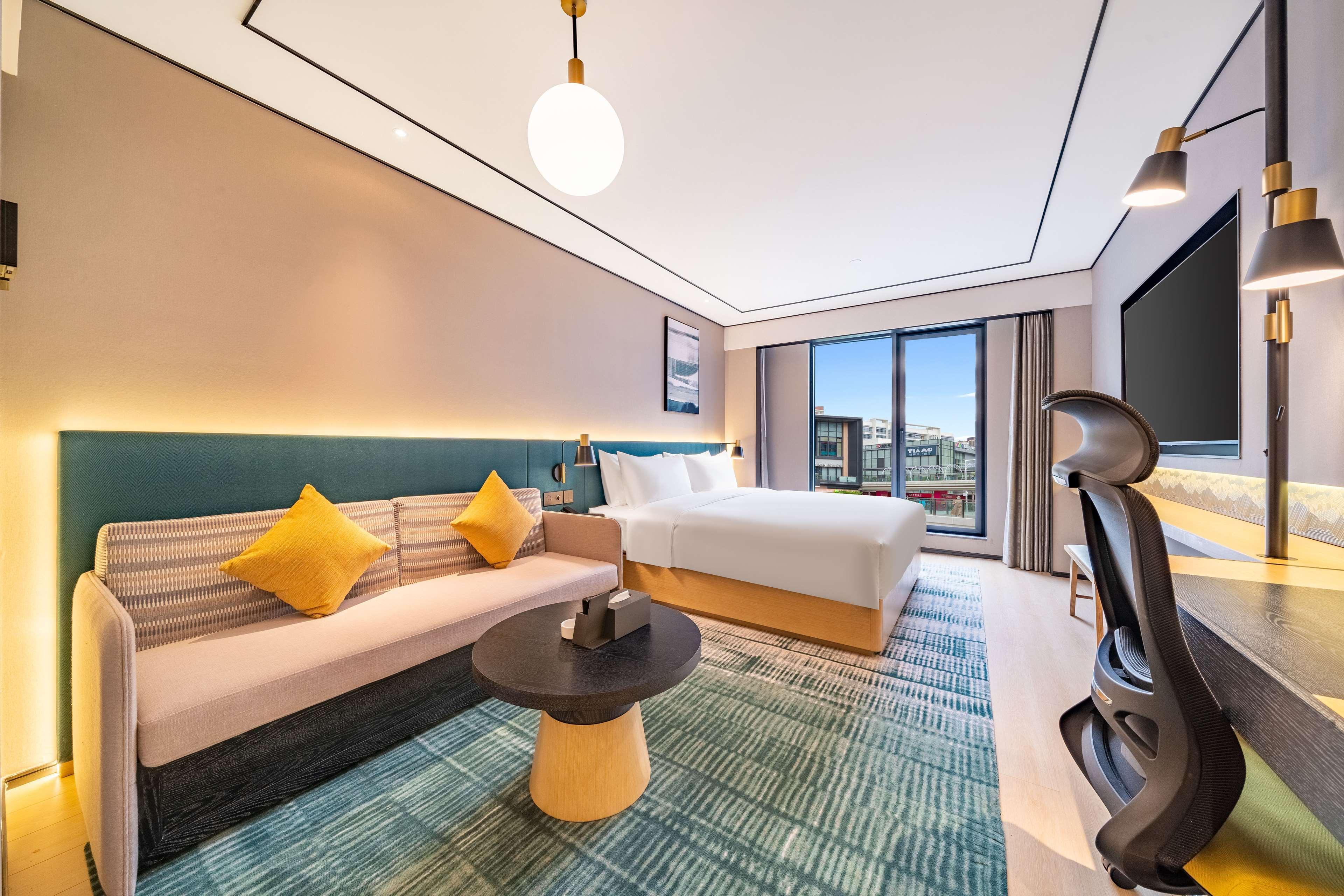 Double Superior King Bed