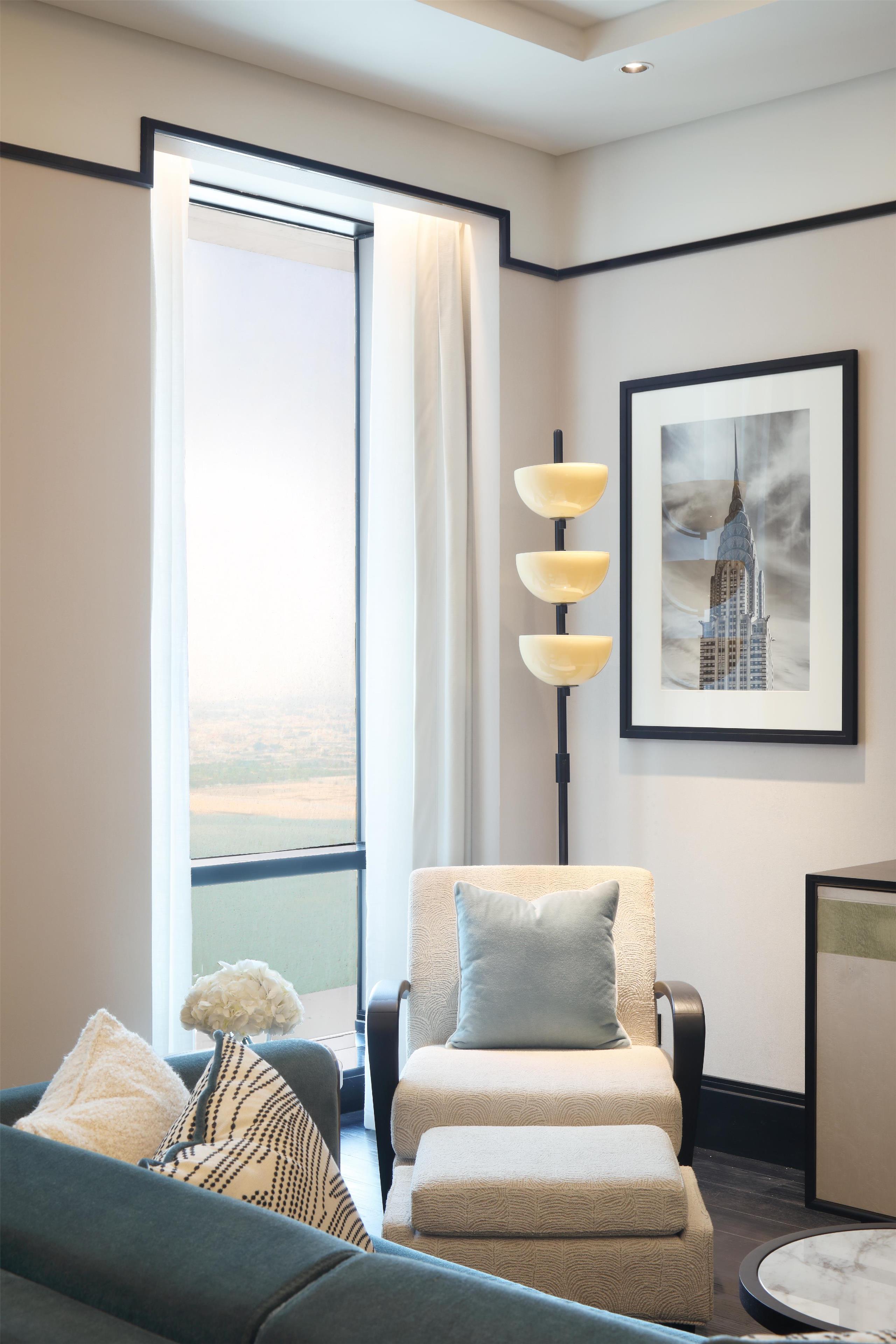 Studio King Size Bed