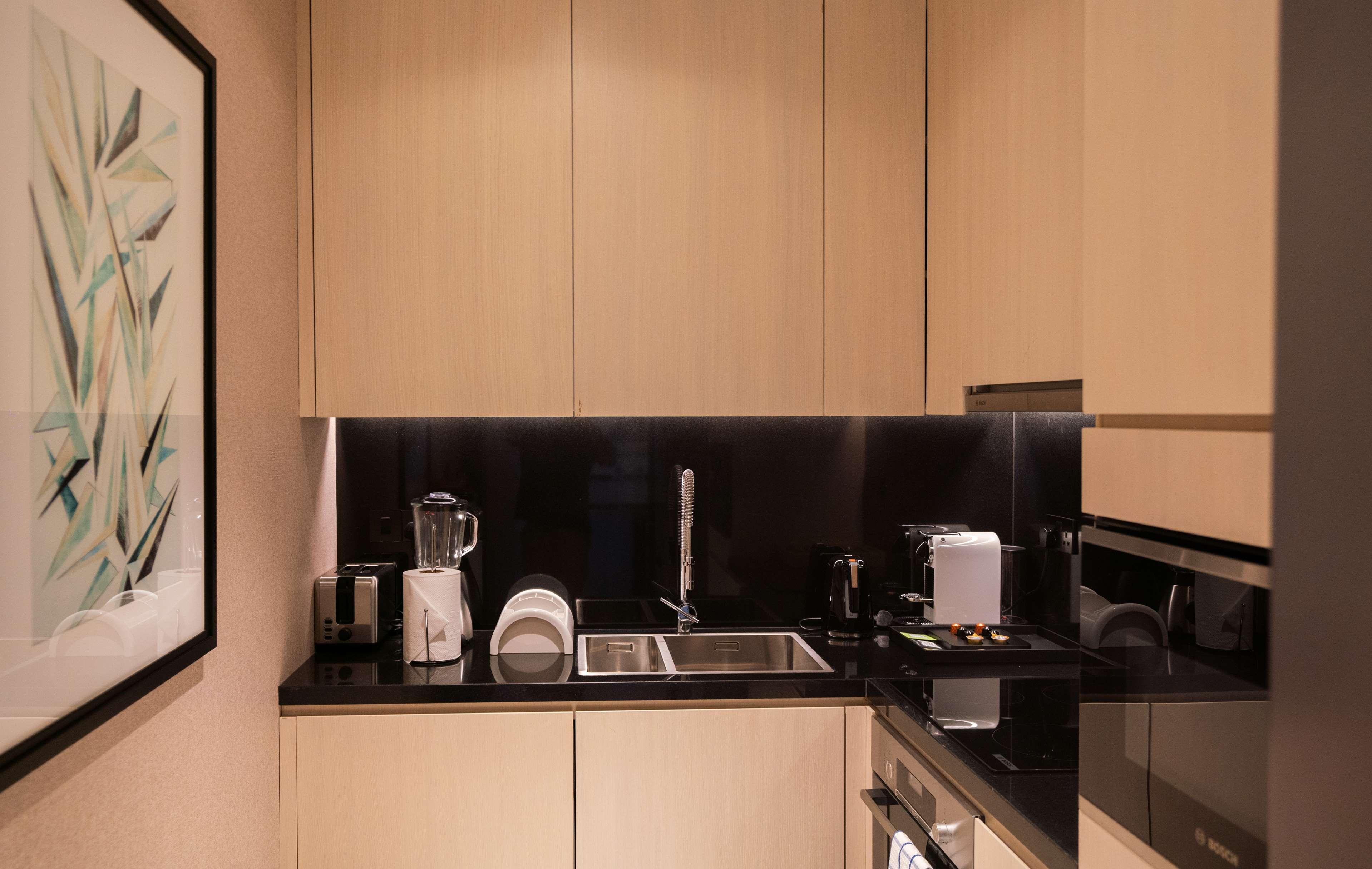 Studio Two Queen Beds