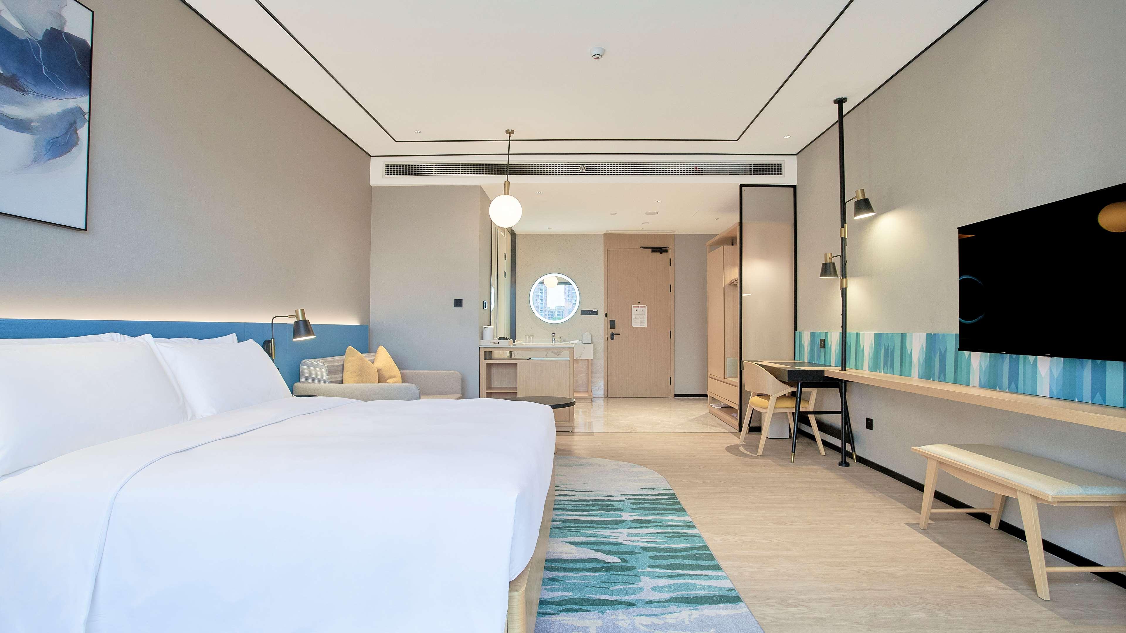 Double Guest Room King Bed