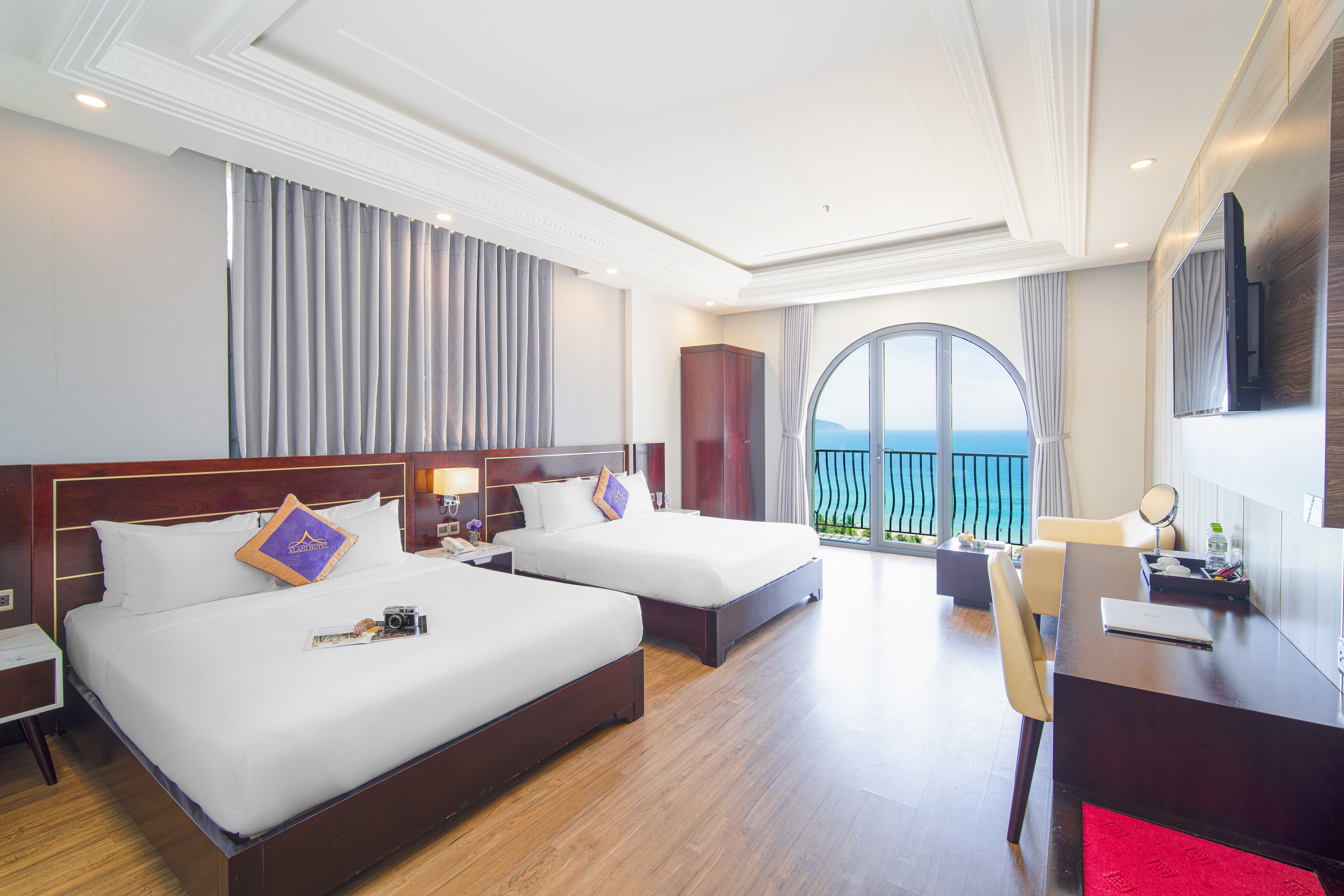 Family Room Ocean View with Balcony