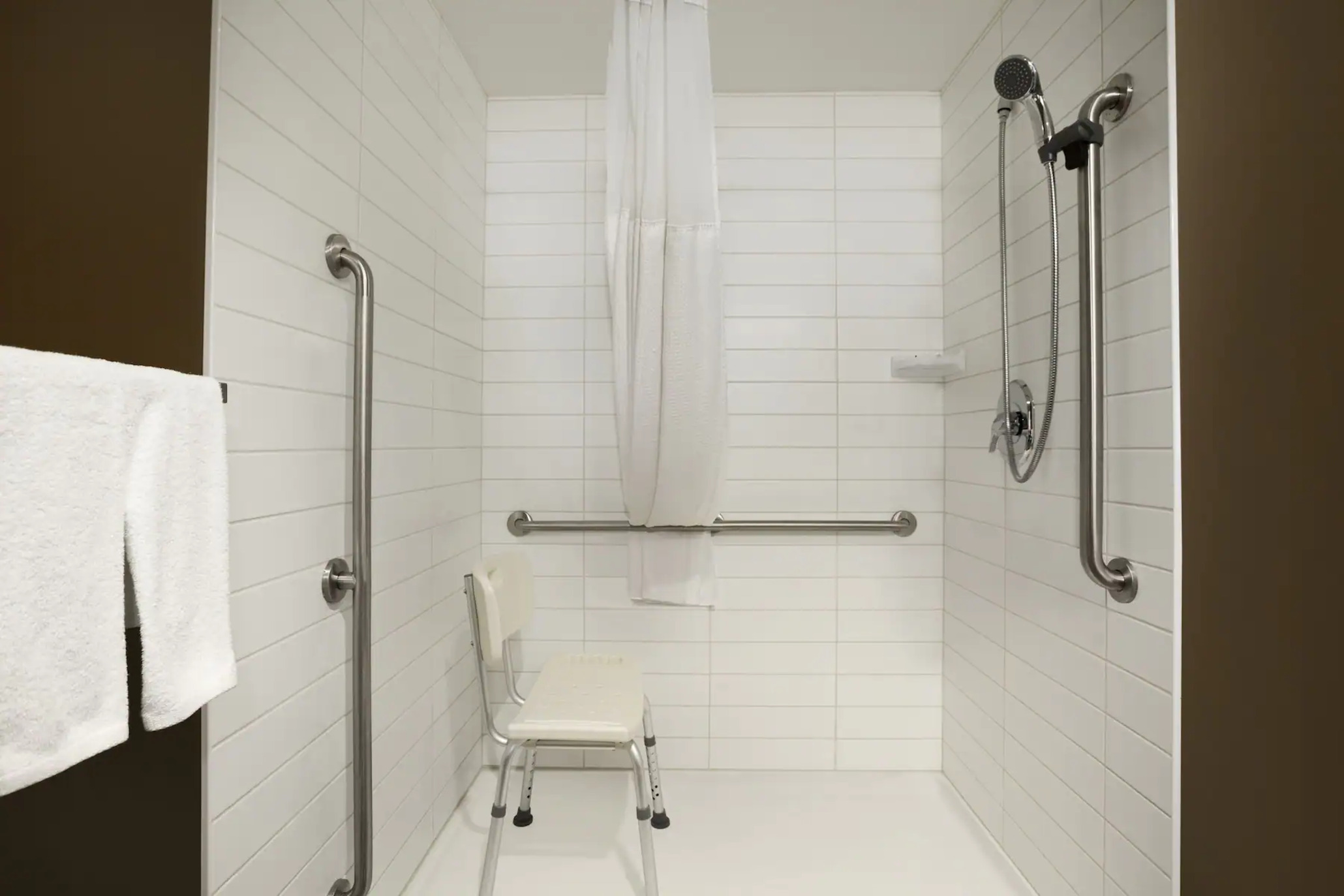 Room Accessible King Size Bed