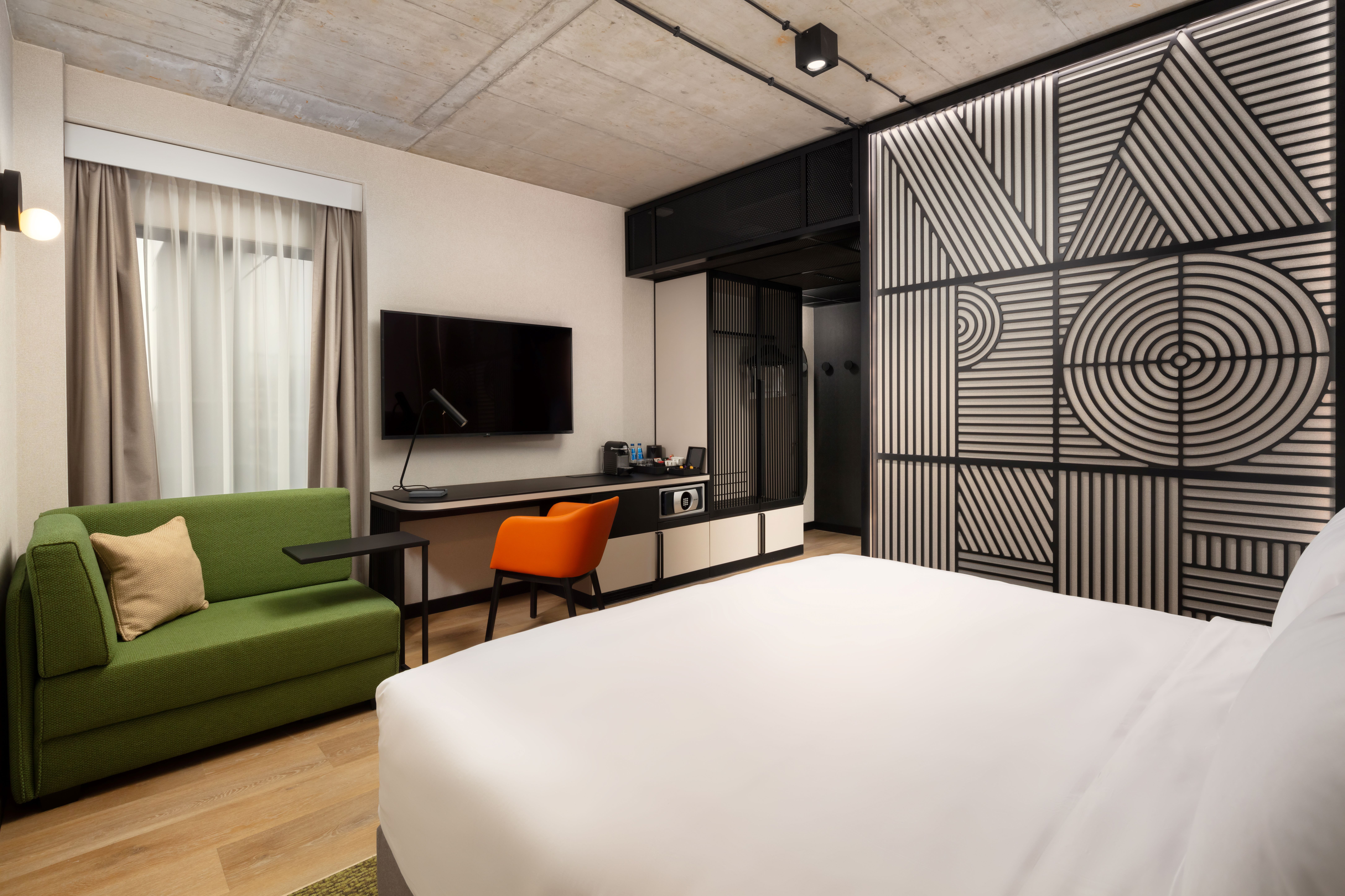 Double King Size Bed