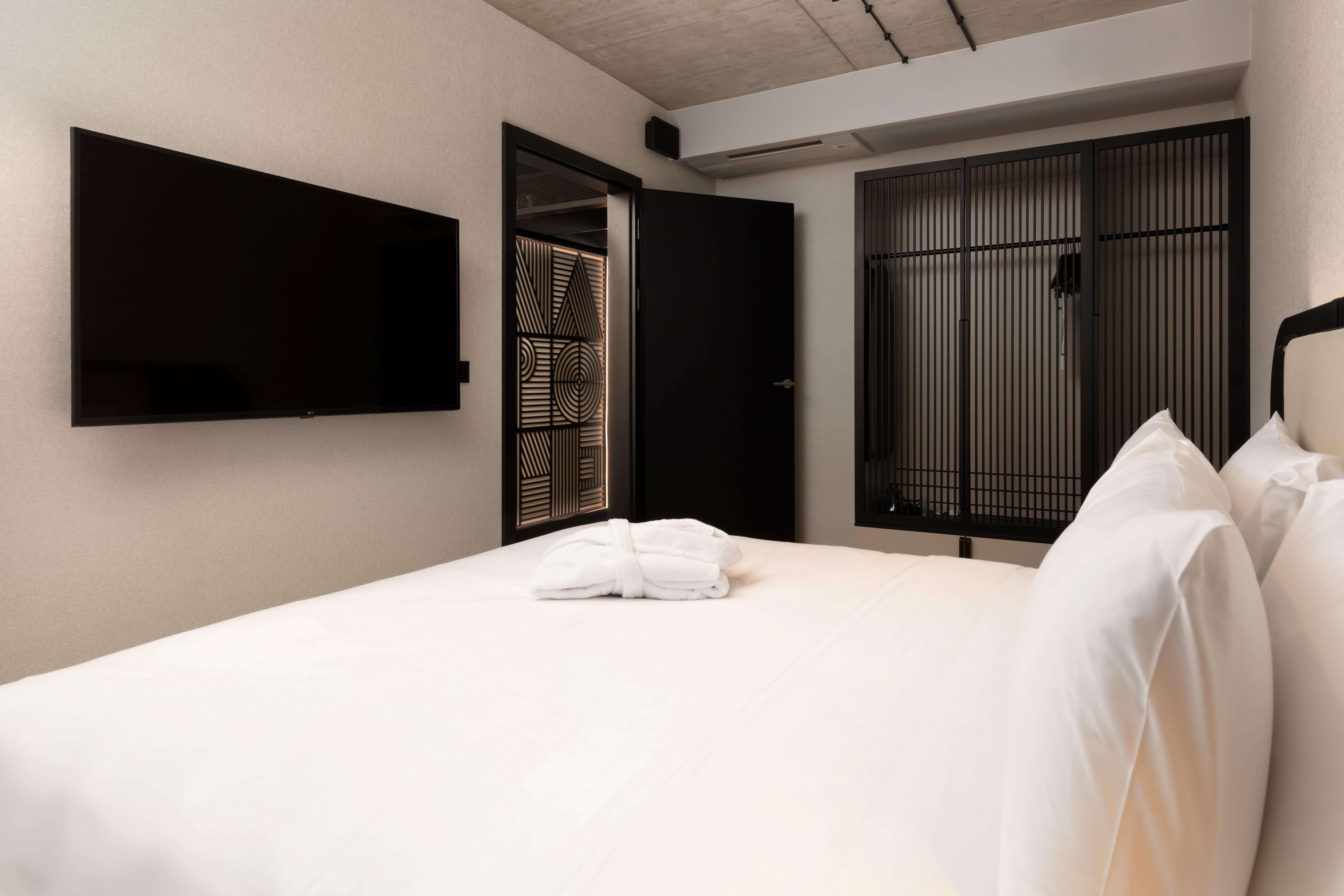 Suite King Bed One Bedroom 