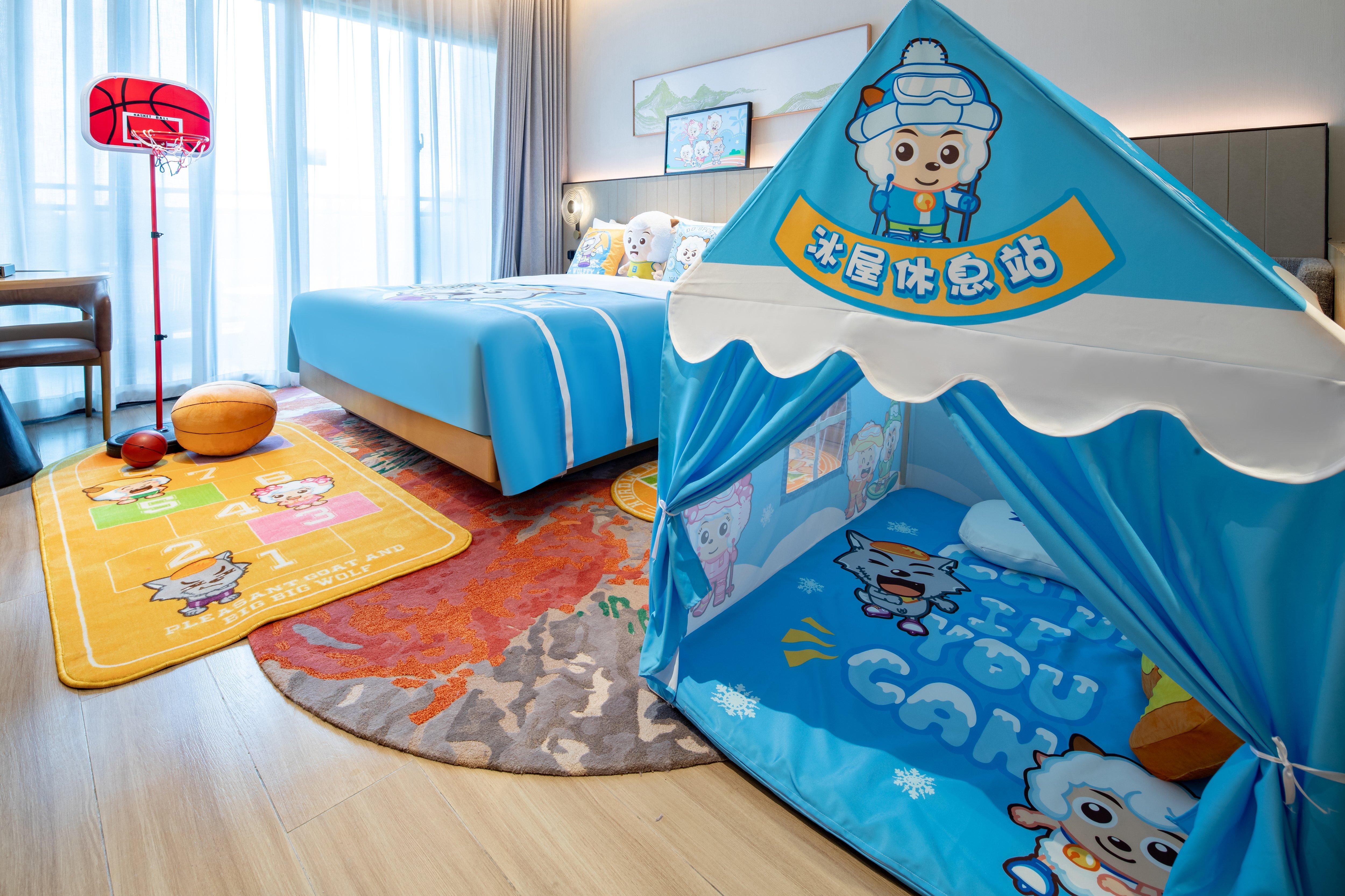 Double King Size Bed